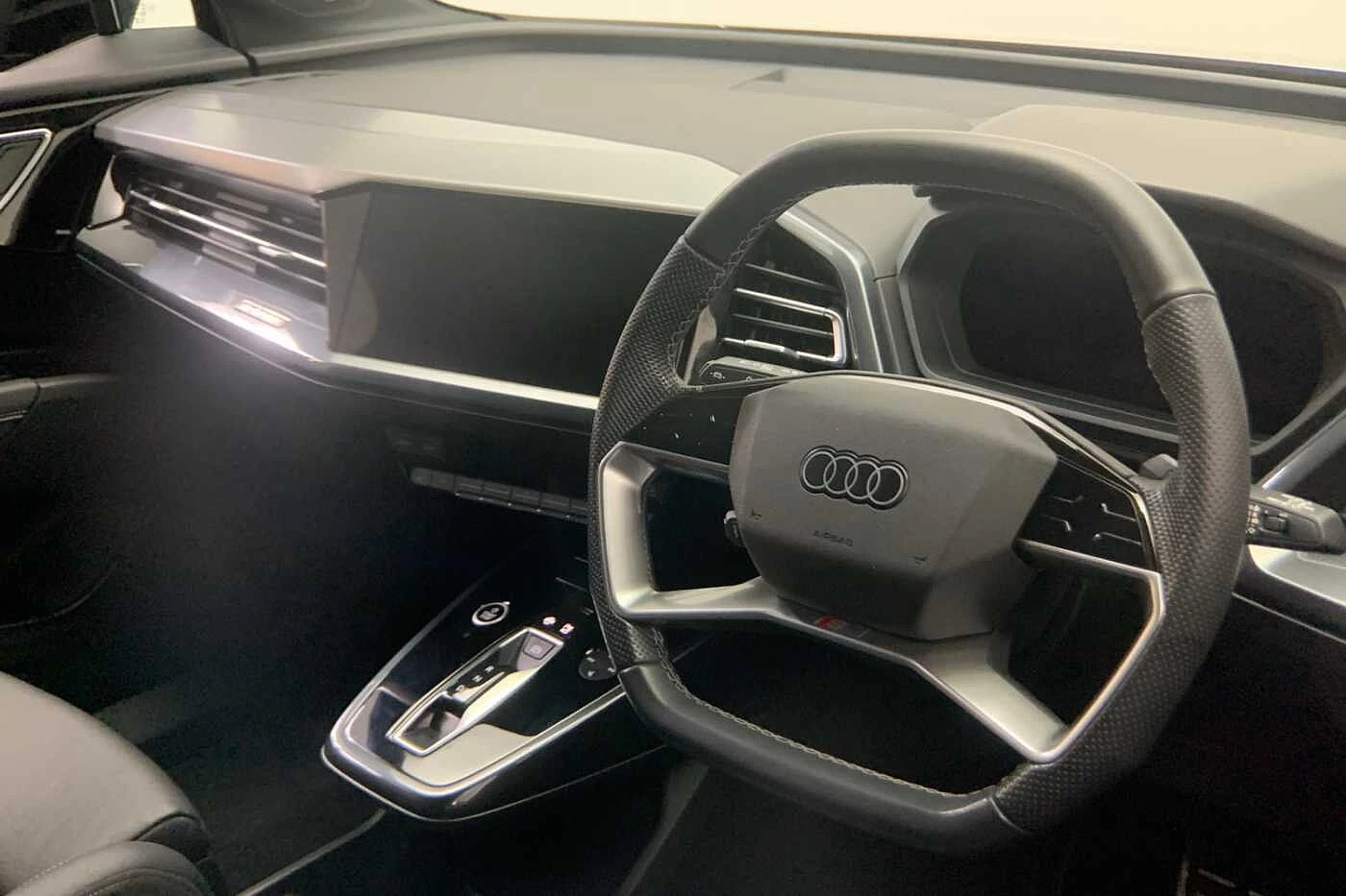 Audi-Q4 e-tron-image-5