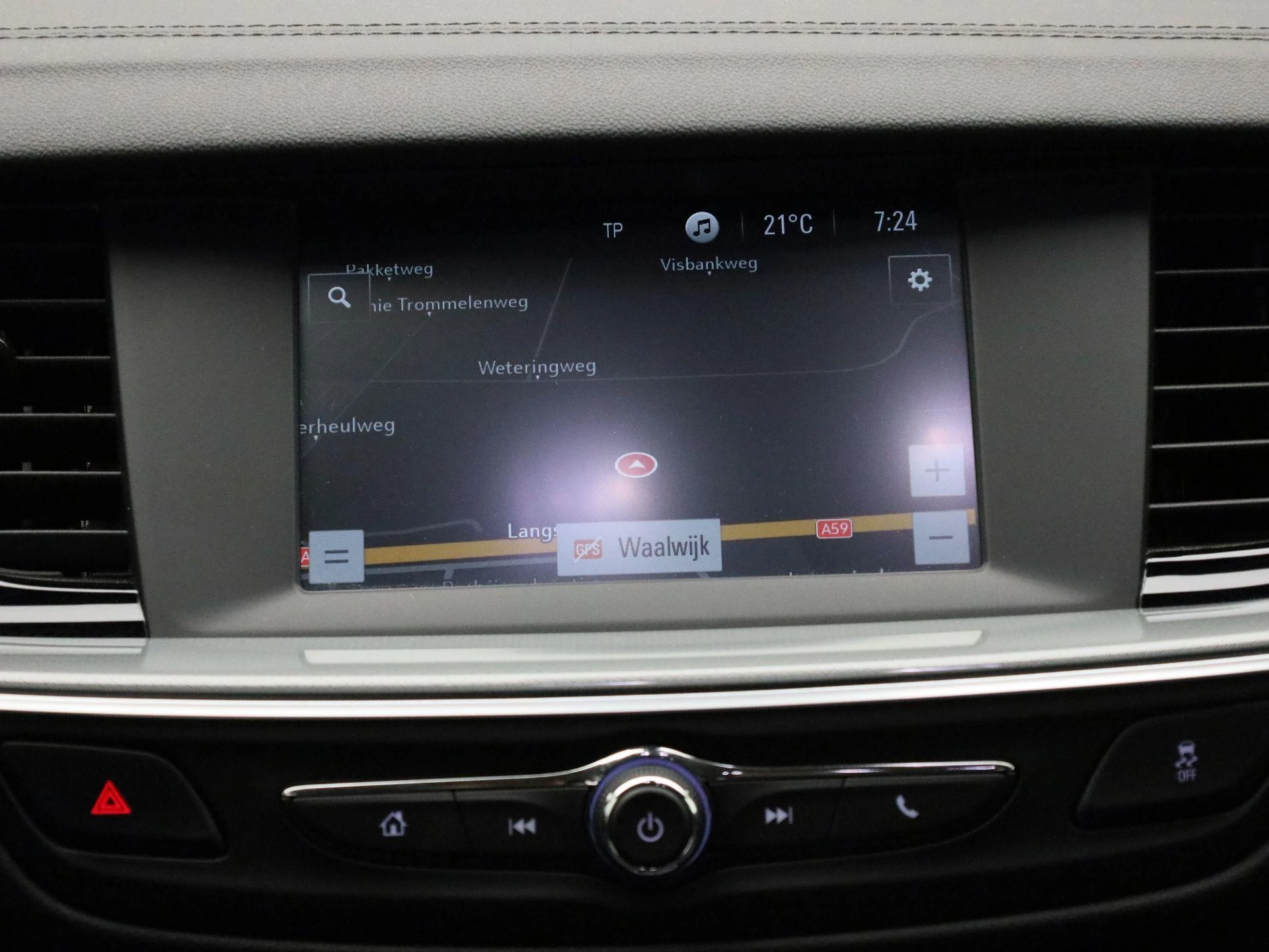 Opel-Insignia-image-7