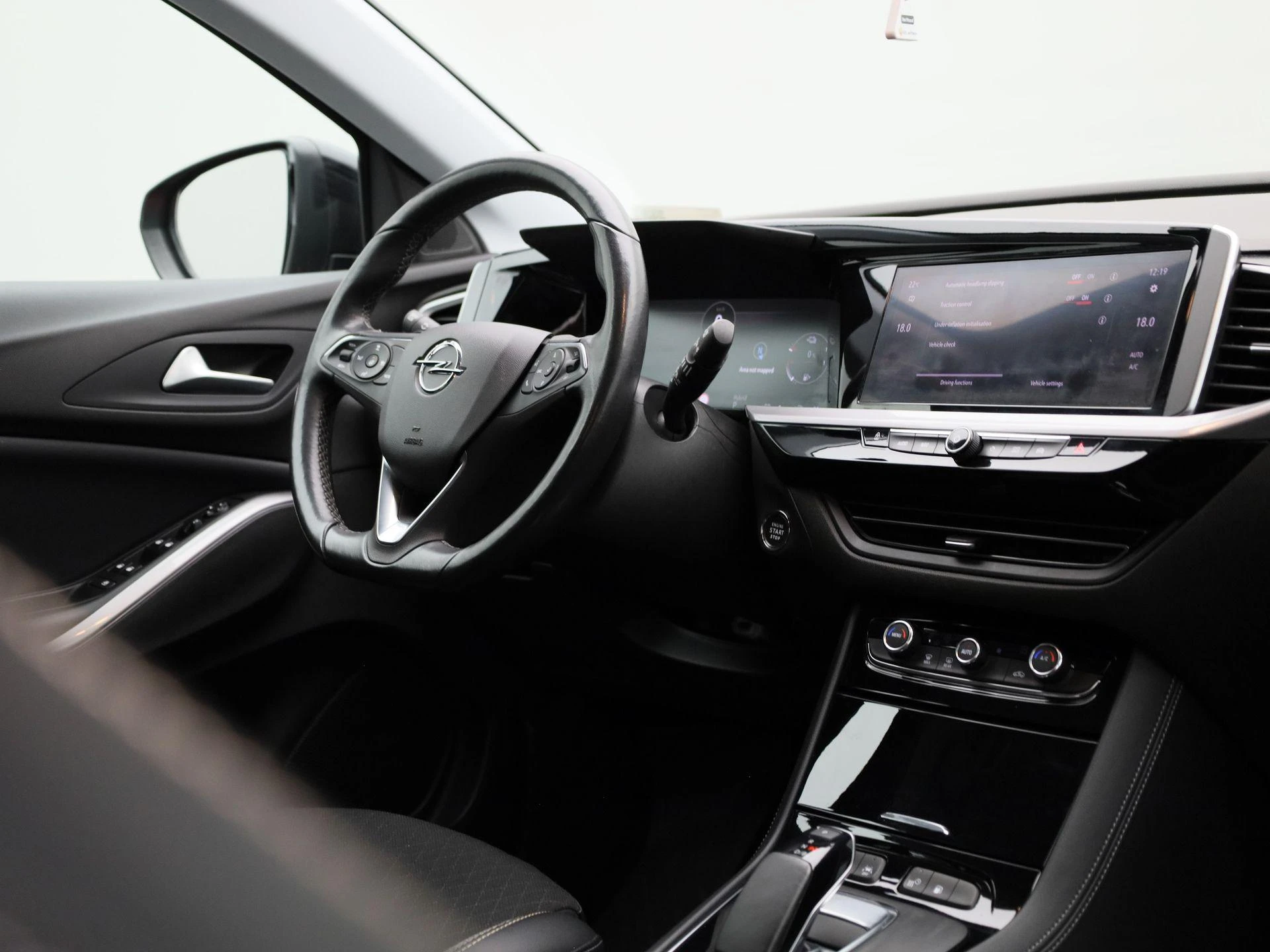 Opel-Grandland-image-34