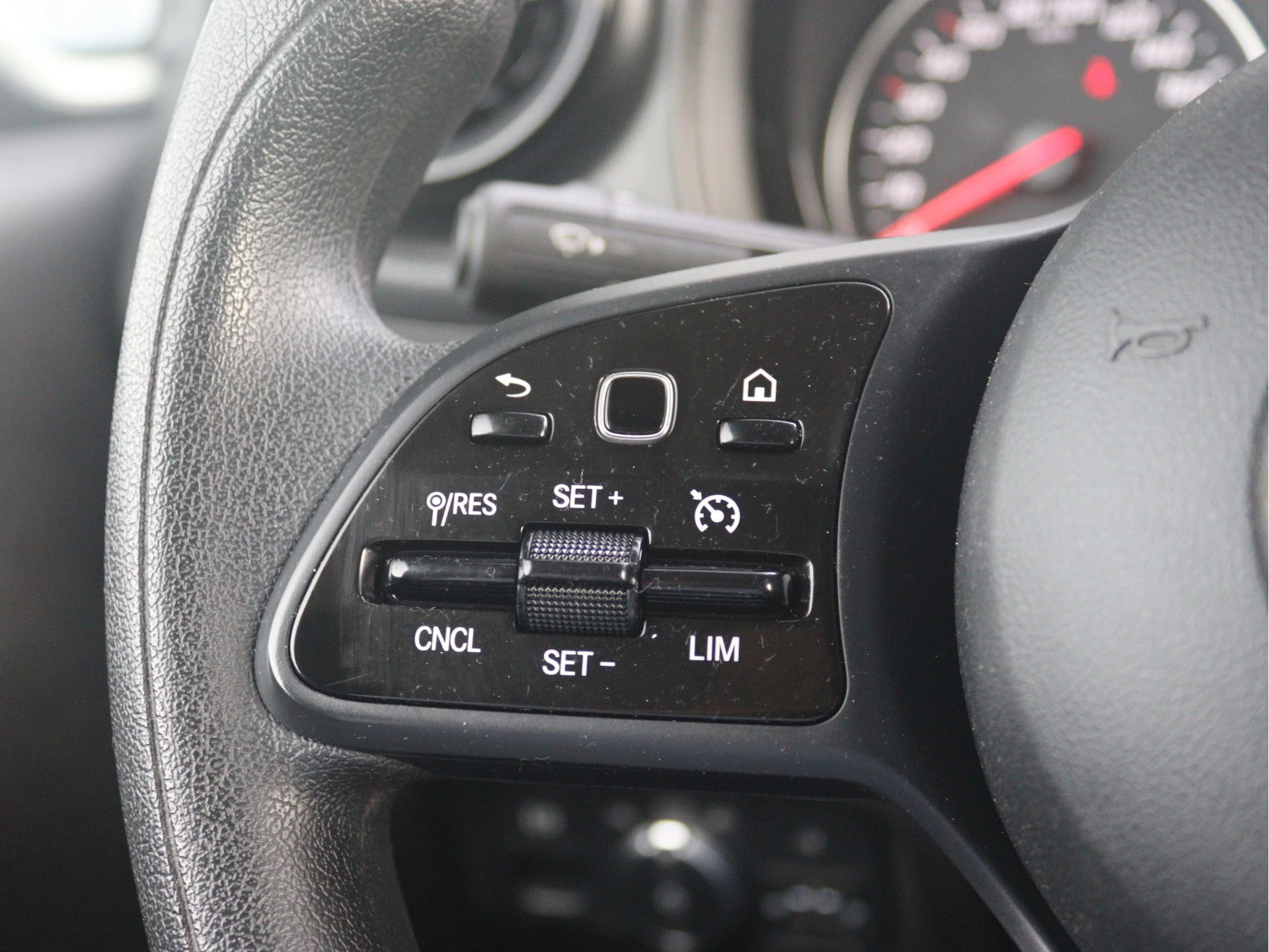 Mercedes-Benz-Citan-image-6