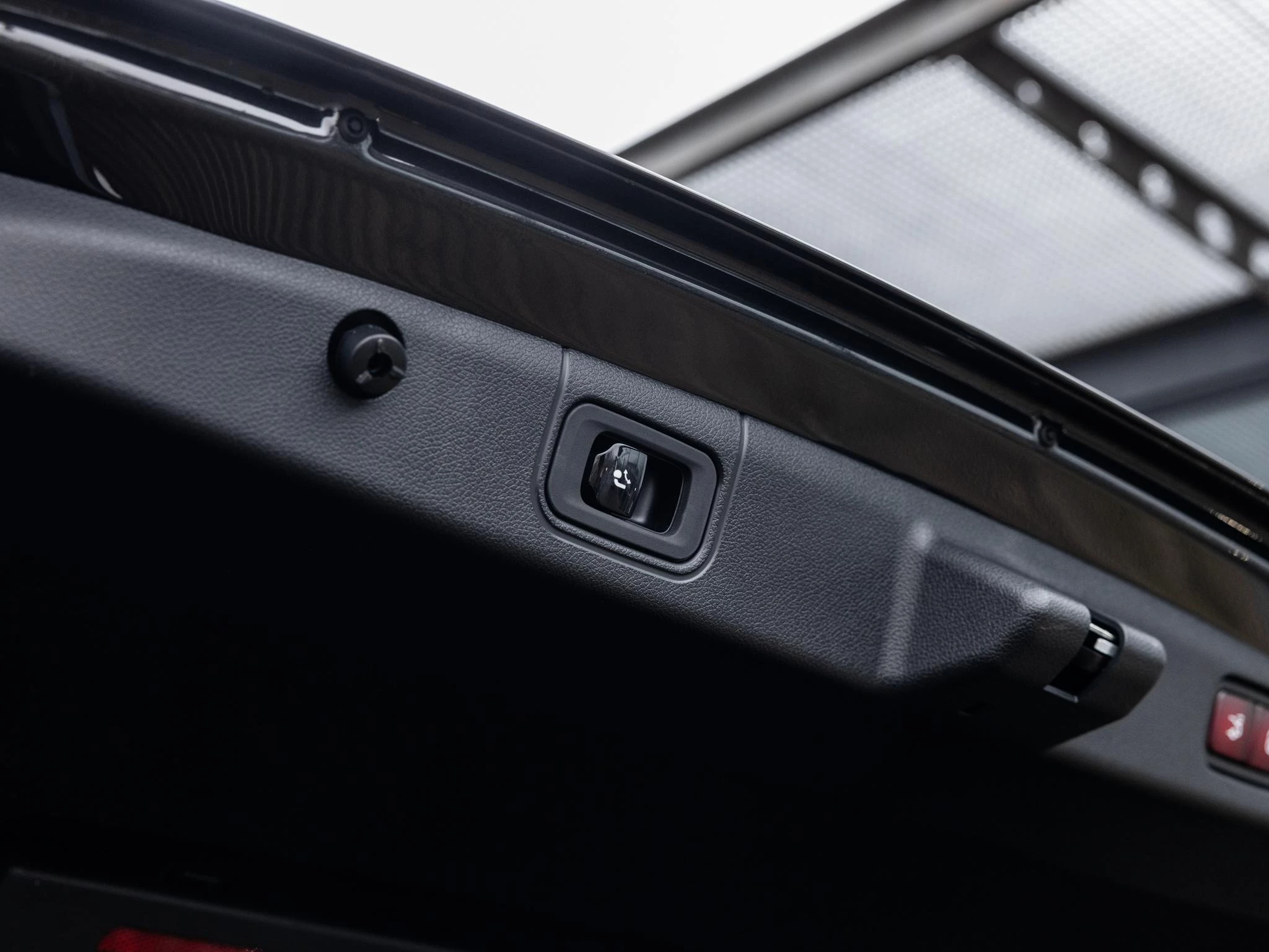 Mercedes-Benz-E-Klasse-image-15