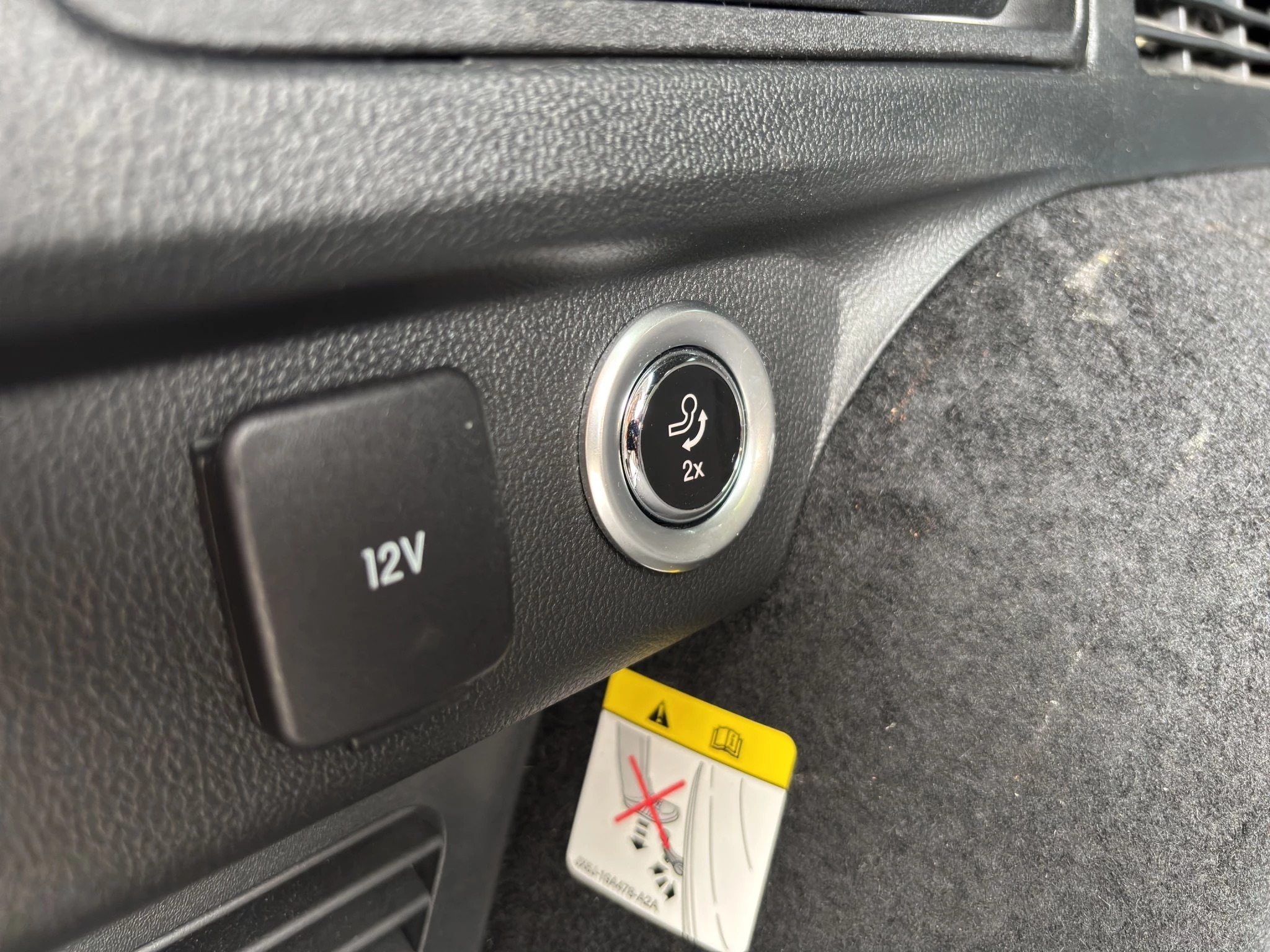 Ford Kuga ST-Line X Aut.*PANO*AHK*360GRAD*LED-MATRIX*NAVI*GRA*WINTER-PKT.
