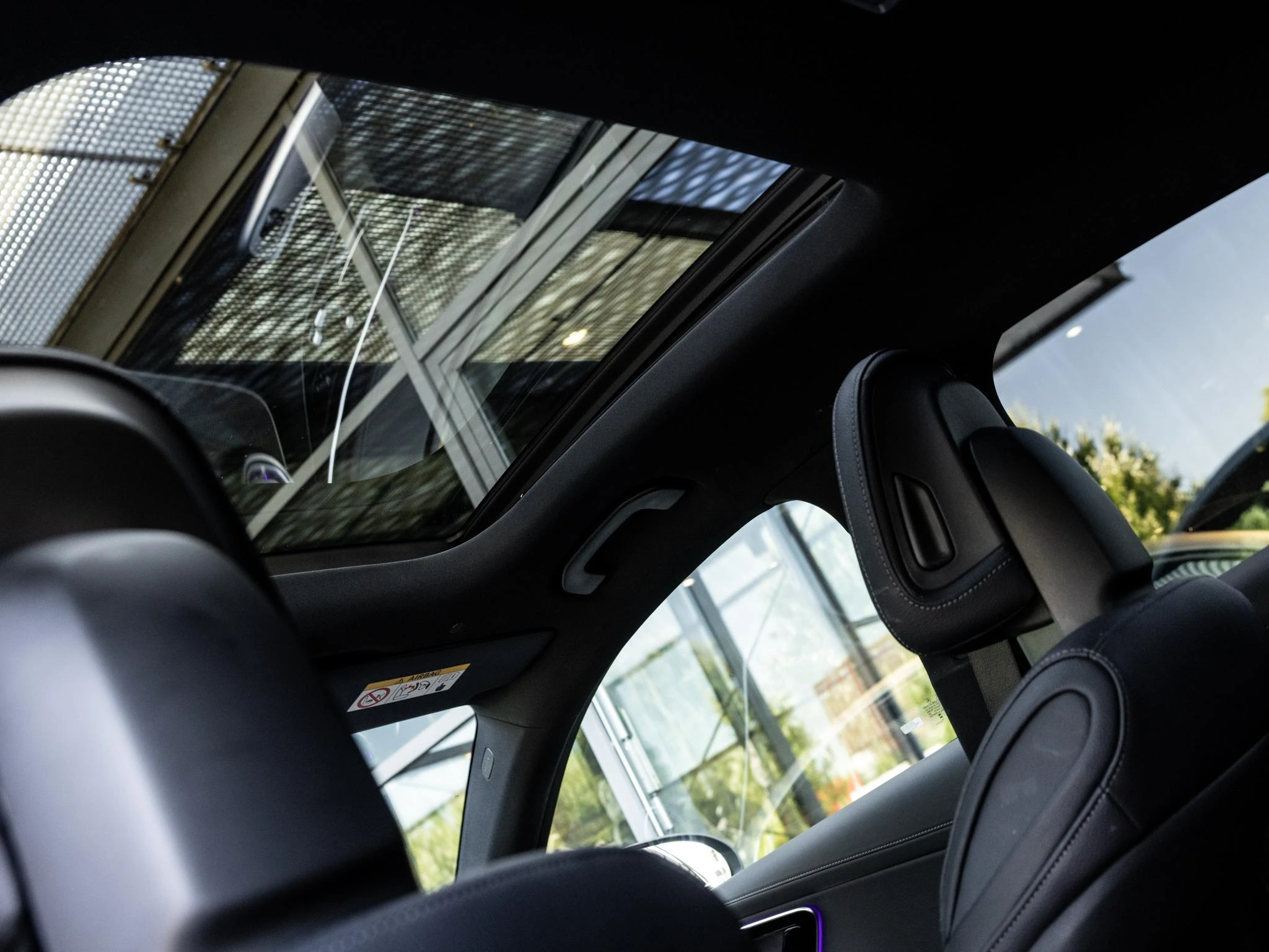 Mercedes-Benz-GLC-image-15