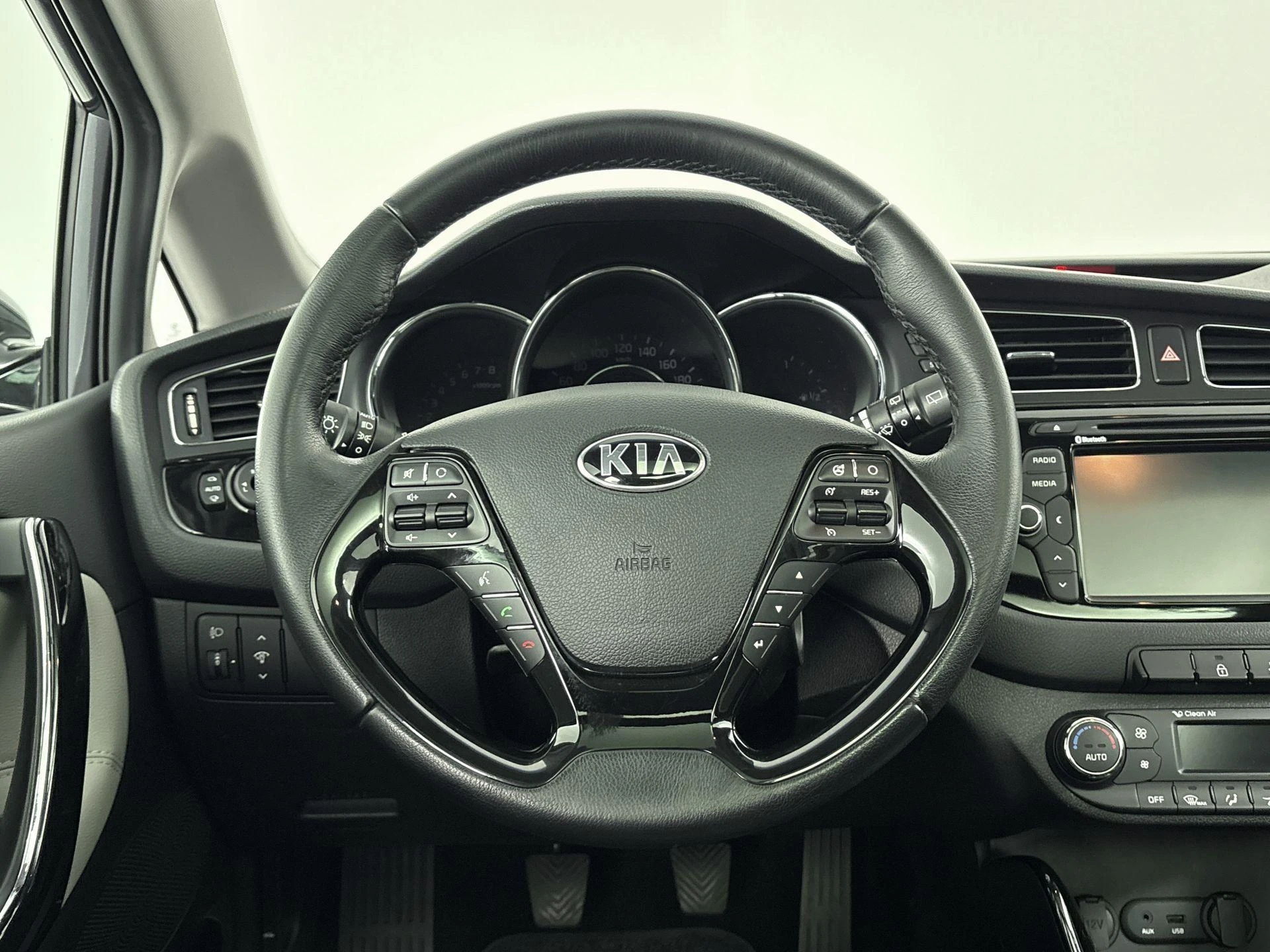 Kia-cee'd-image-12