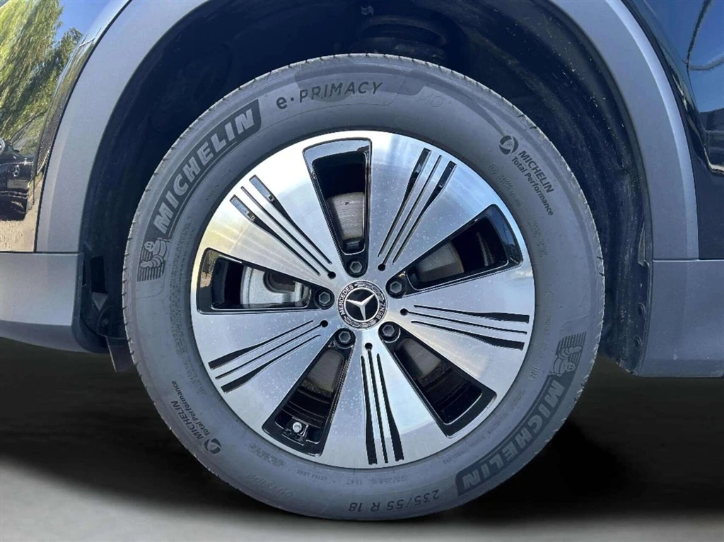 Mercedes-Benz-EQB-image-8