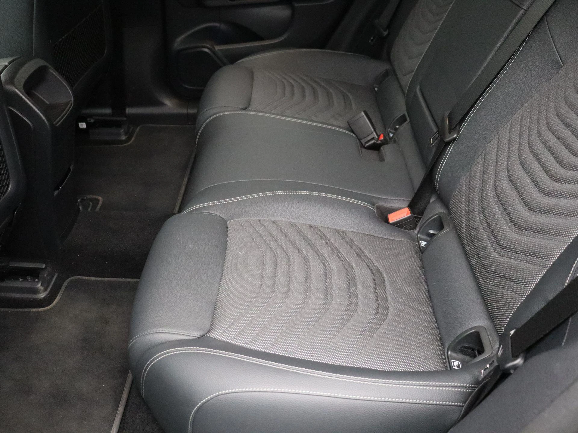 Mercedes-Benz EQA 250+ Business Line