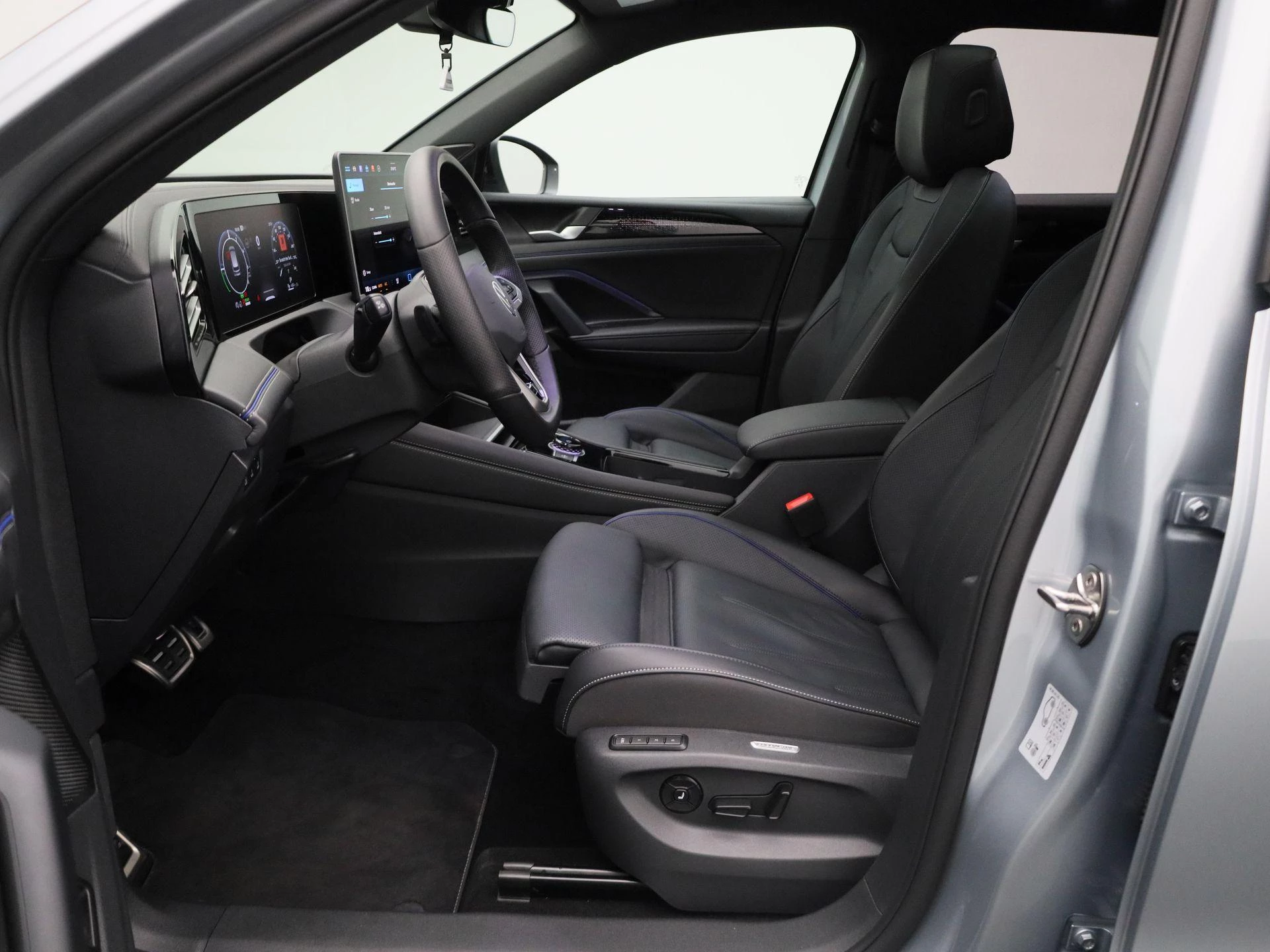 Volkswagen-Tiguan-image-8