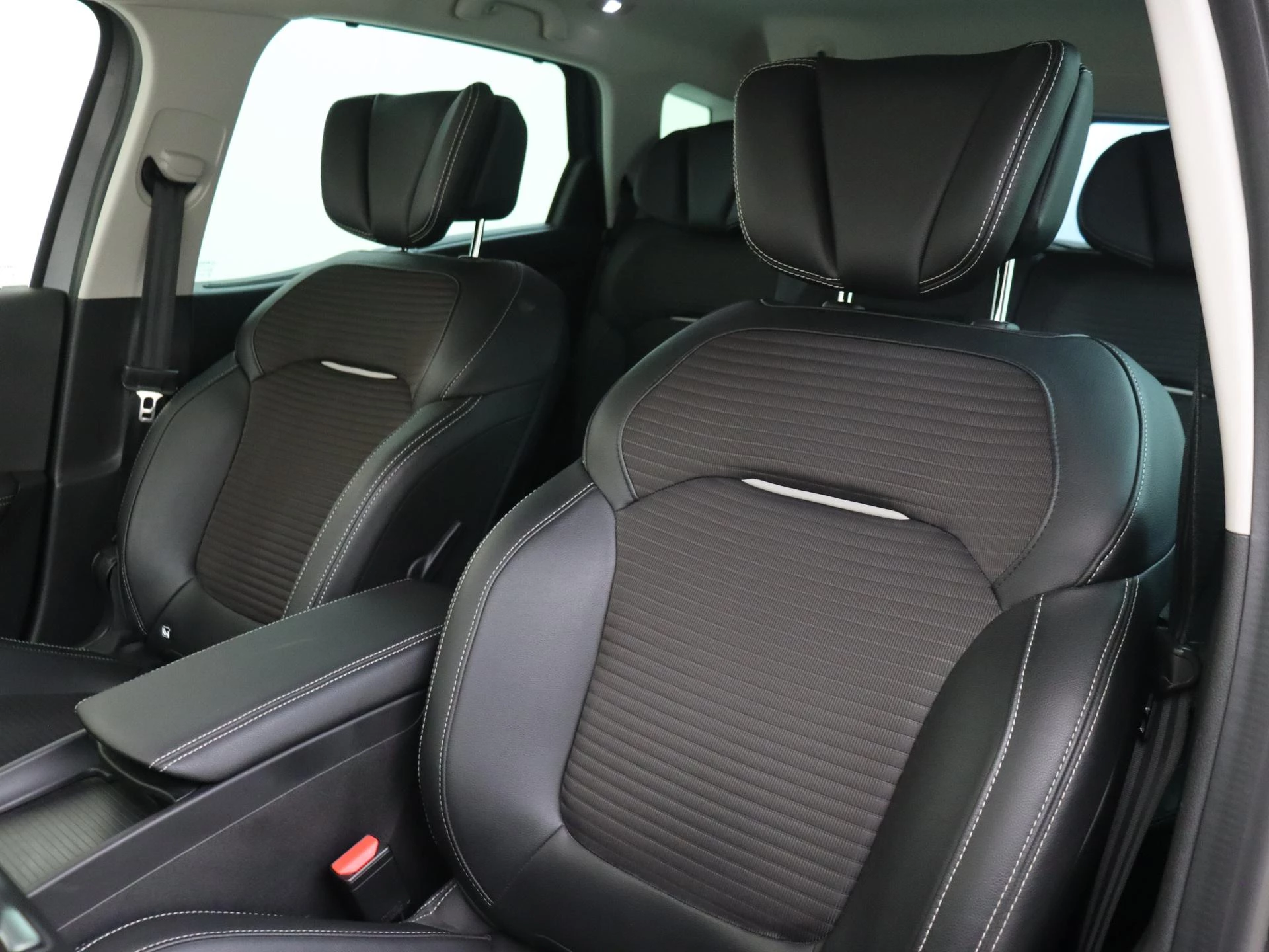 Renault-Scénic-image-9