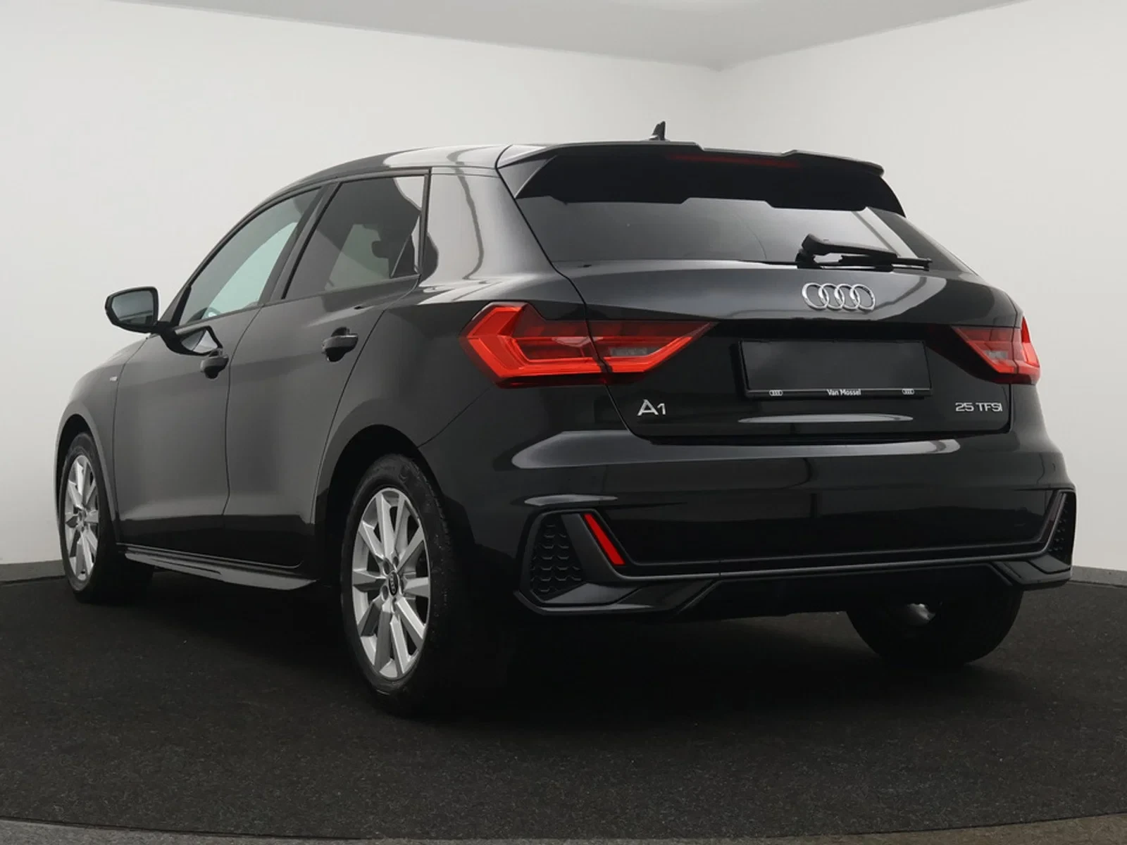 Audi-A1 Sportback-image-3