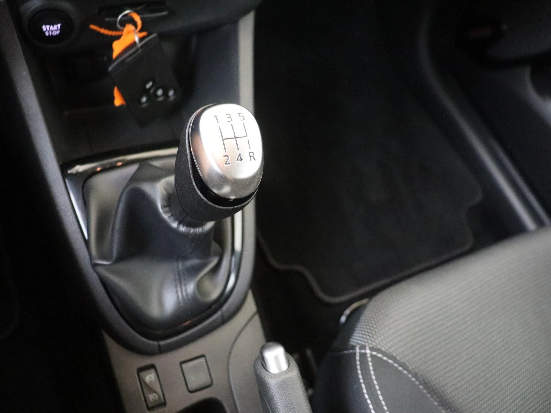 Renault-Clio-image-15