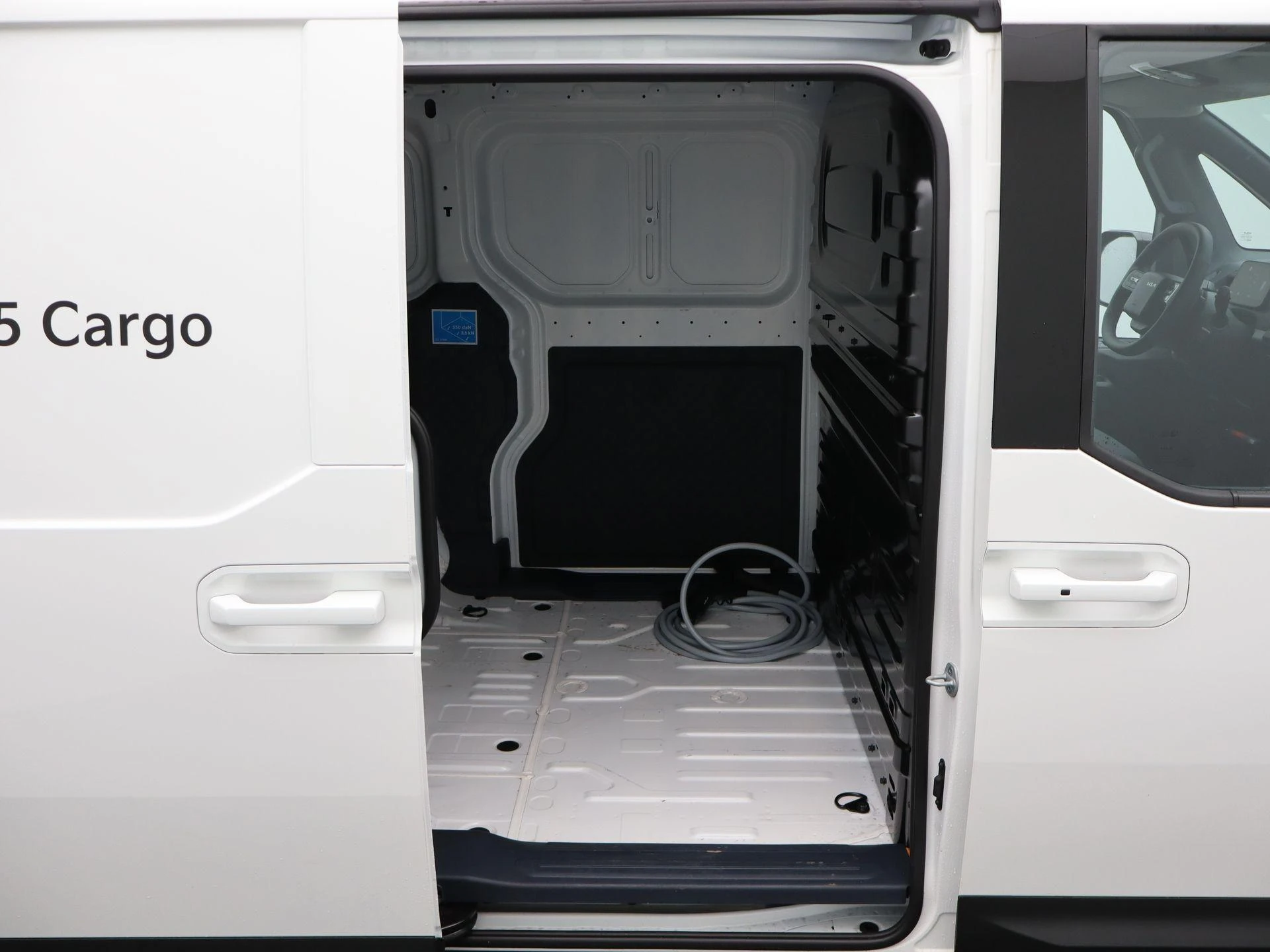 Kia-PV5-image-35