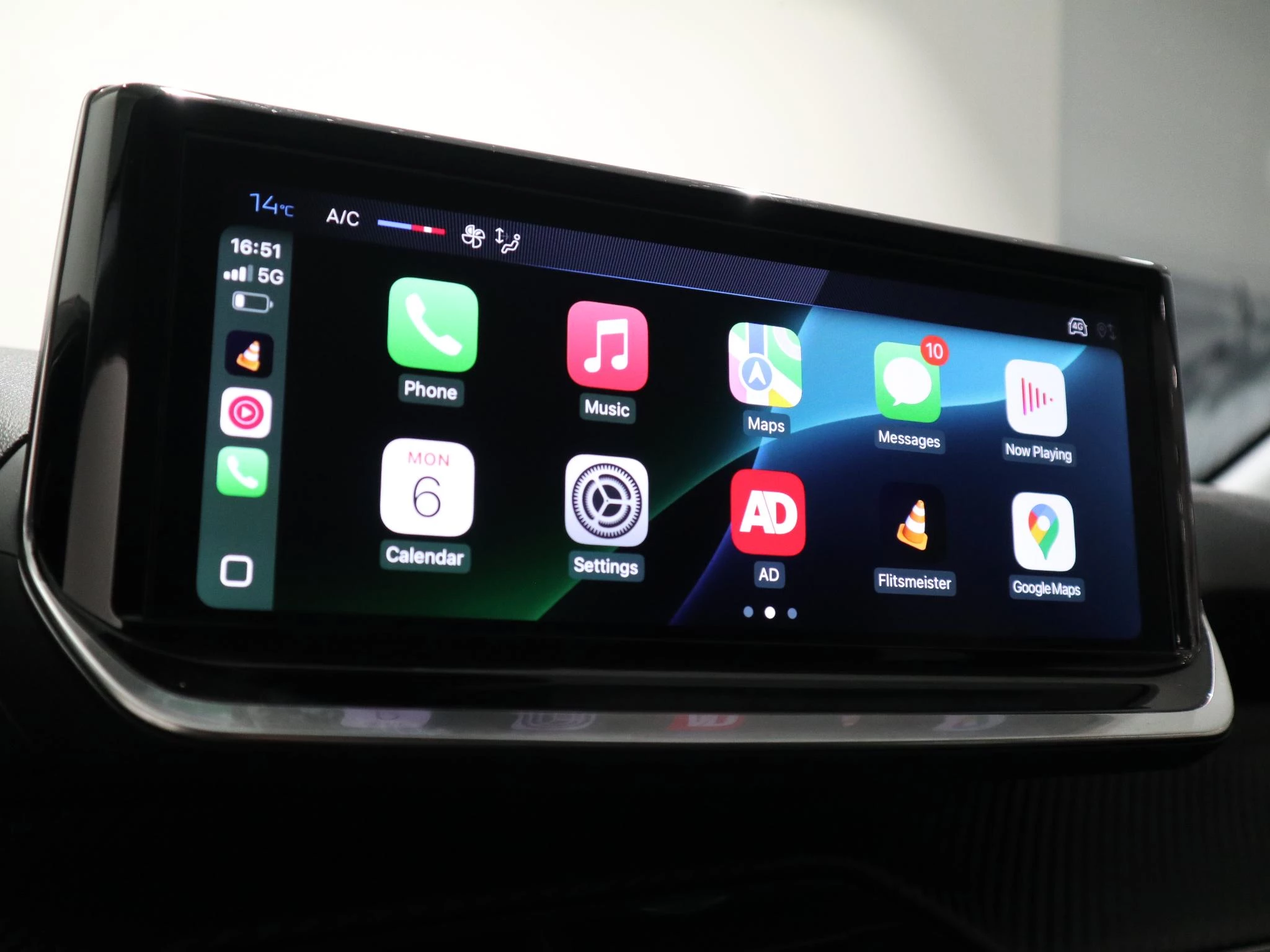 Peugeot-208-image-13