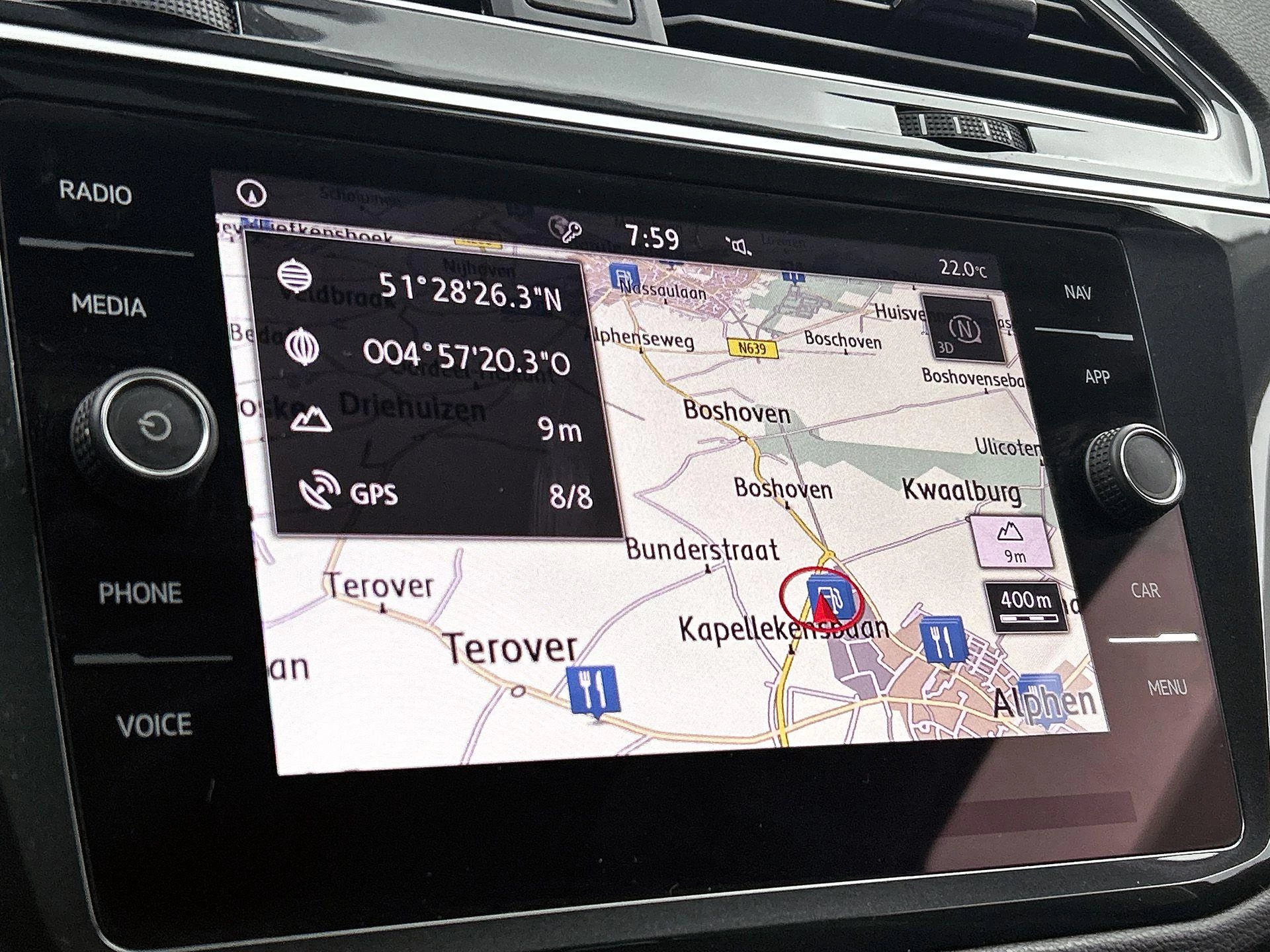 Volkswagen-Tiguan-image-13