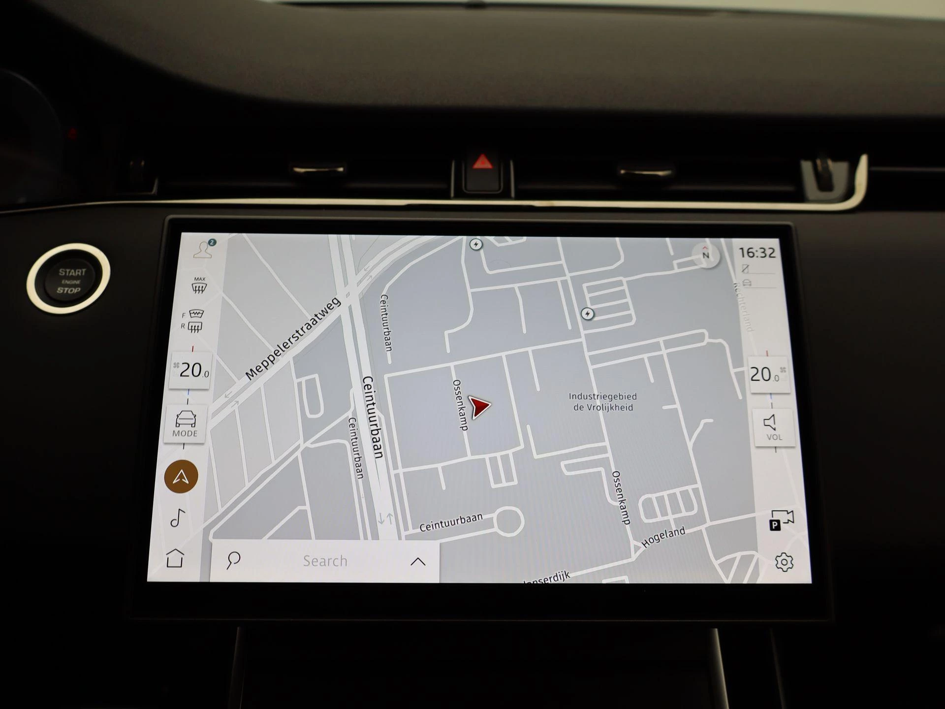 Land Rover-Range Rover Evoque-image-15