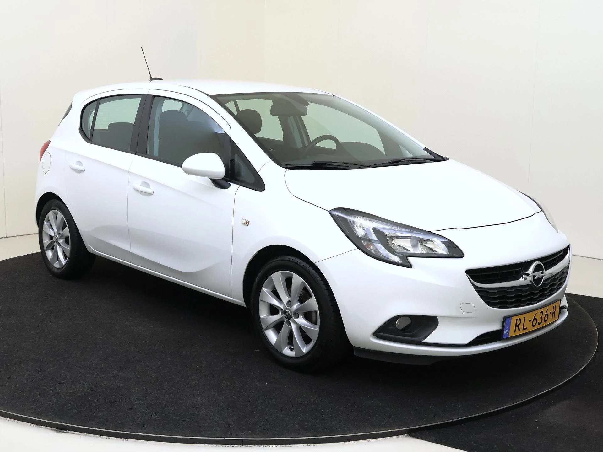 Opel-Corsa-image-1