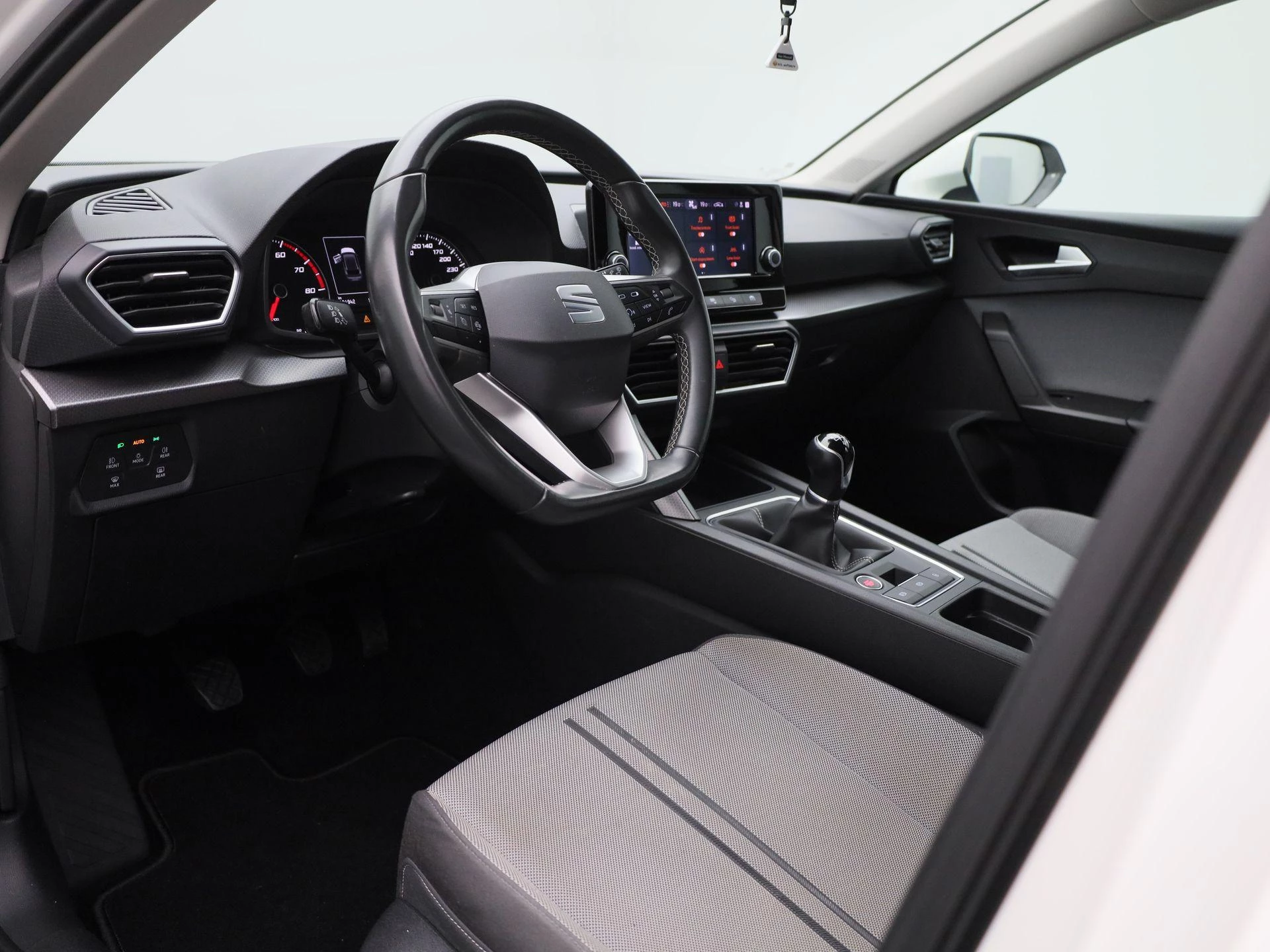 SEAT-Leon-image-28