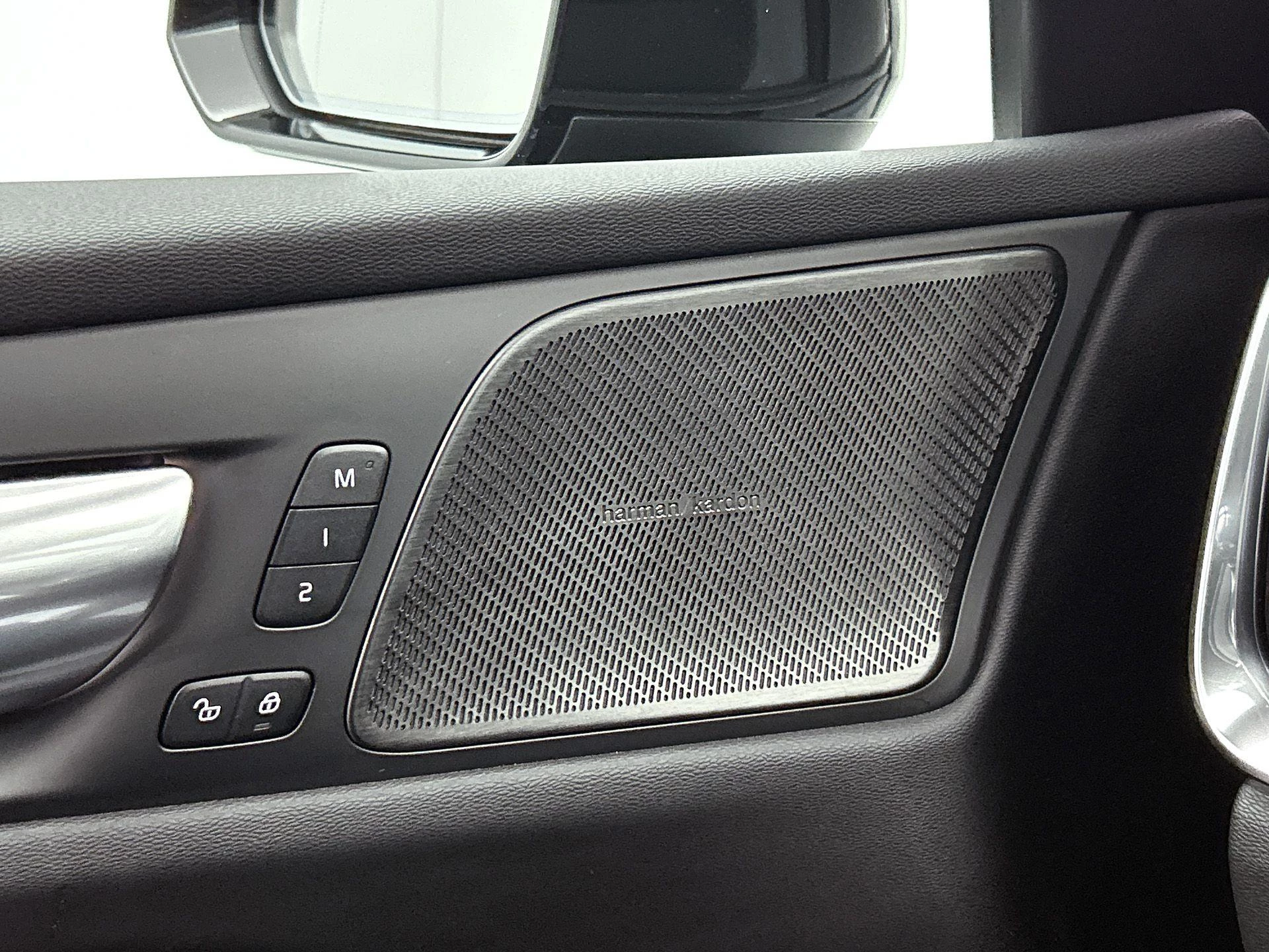 Volvo-V60-image-11