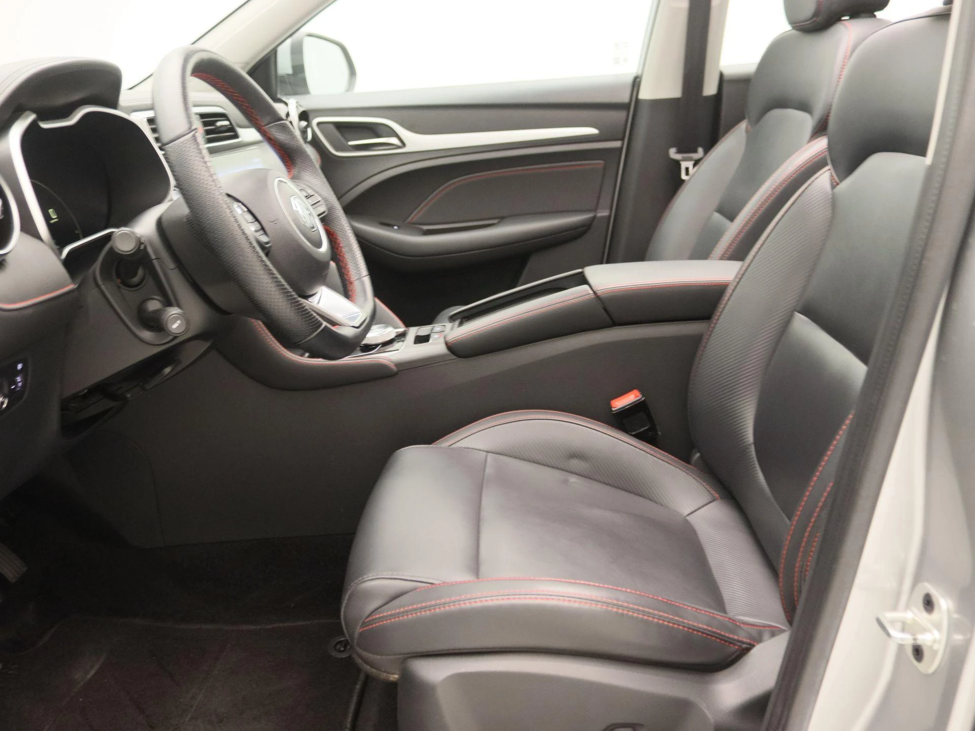 MG Standard Range Luxury 50 kWh