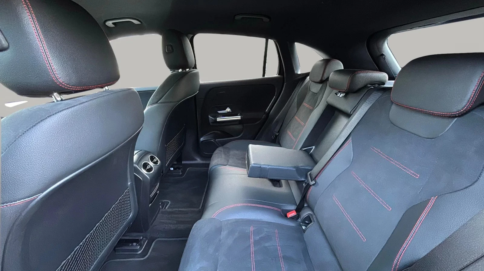 Mercedes-Benz-EQA-image-13