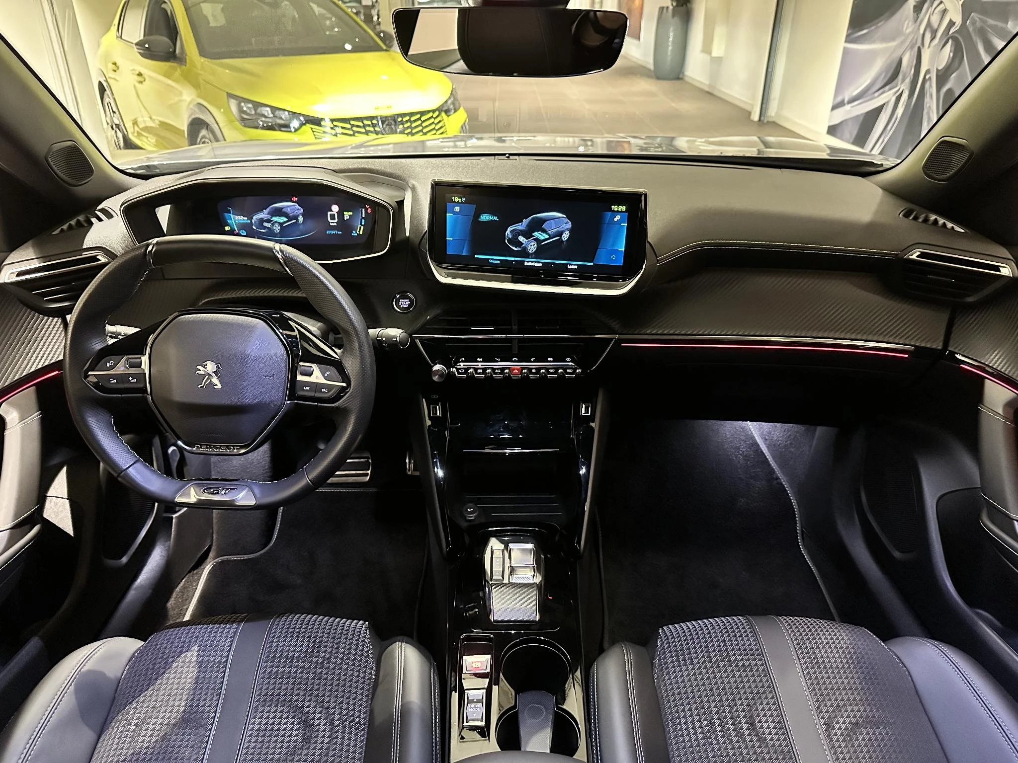 Peugeot-e-2008-image-4