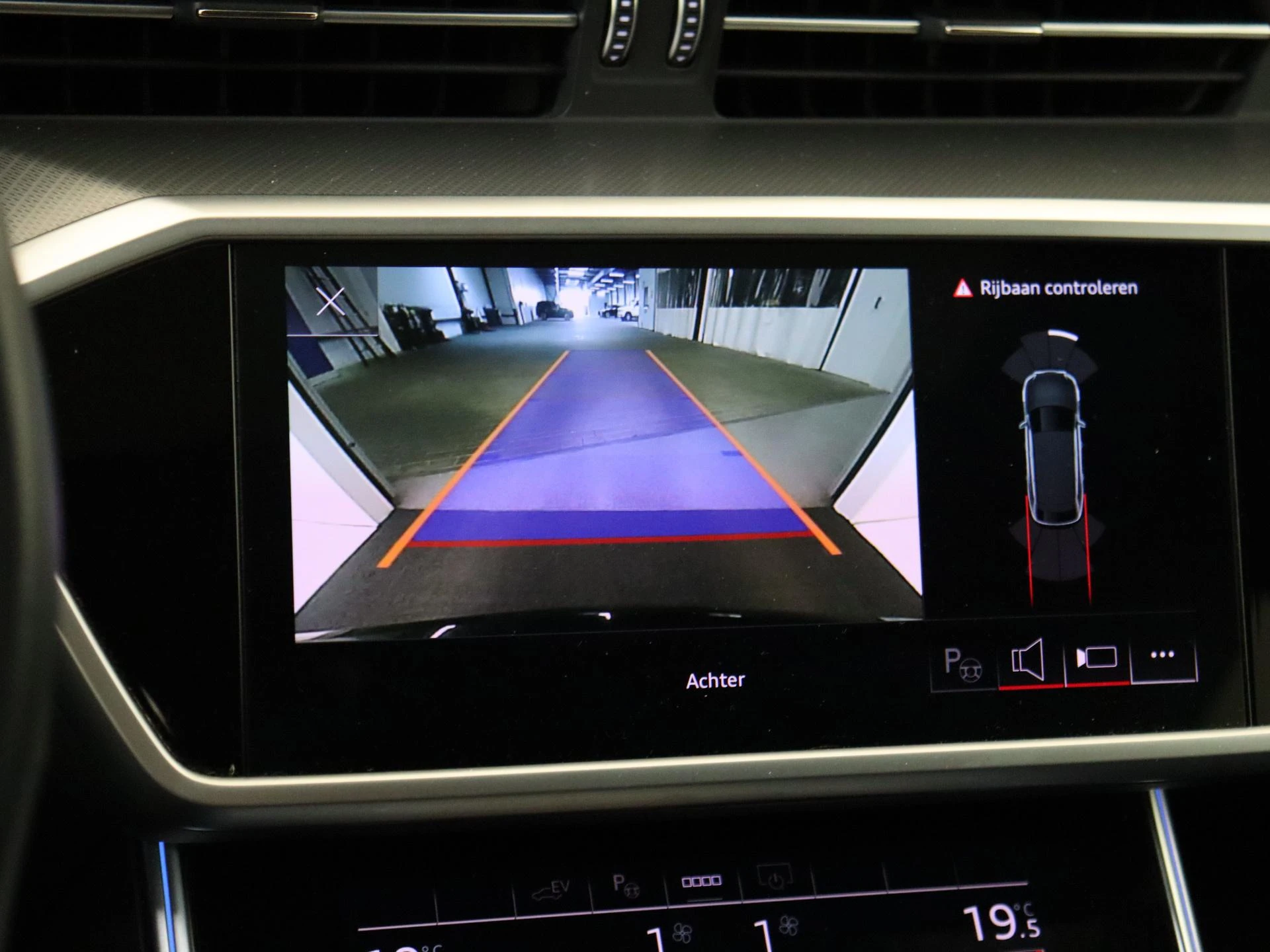 Audi-A6-image-18