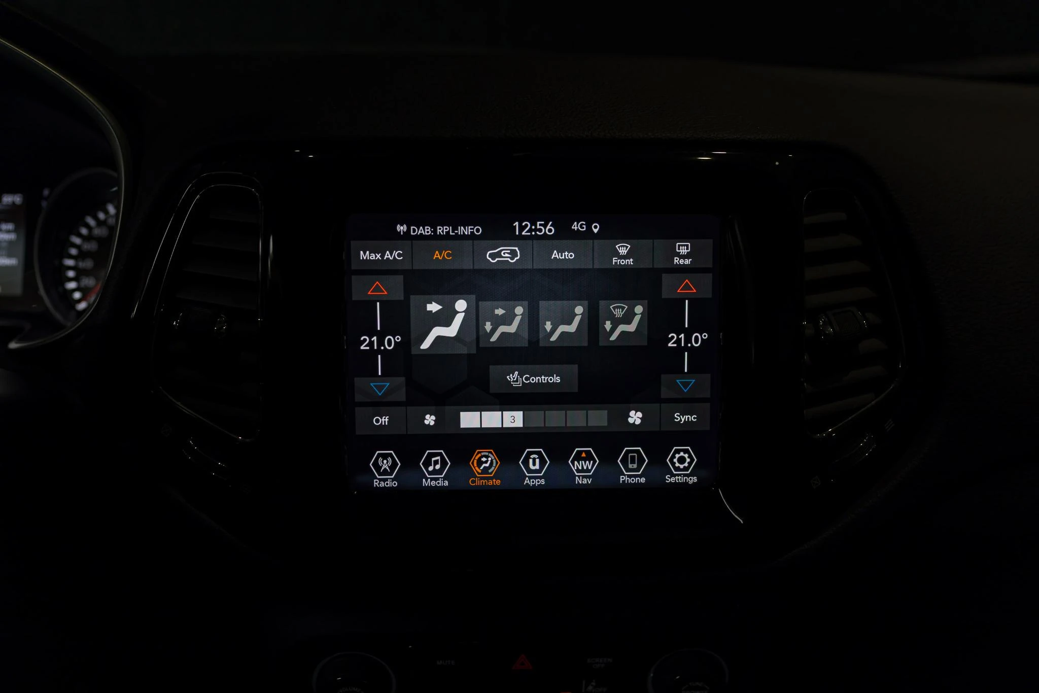 Jeep-Compass-image-23