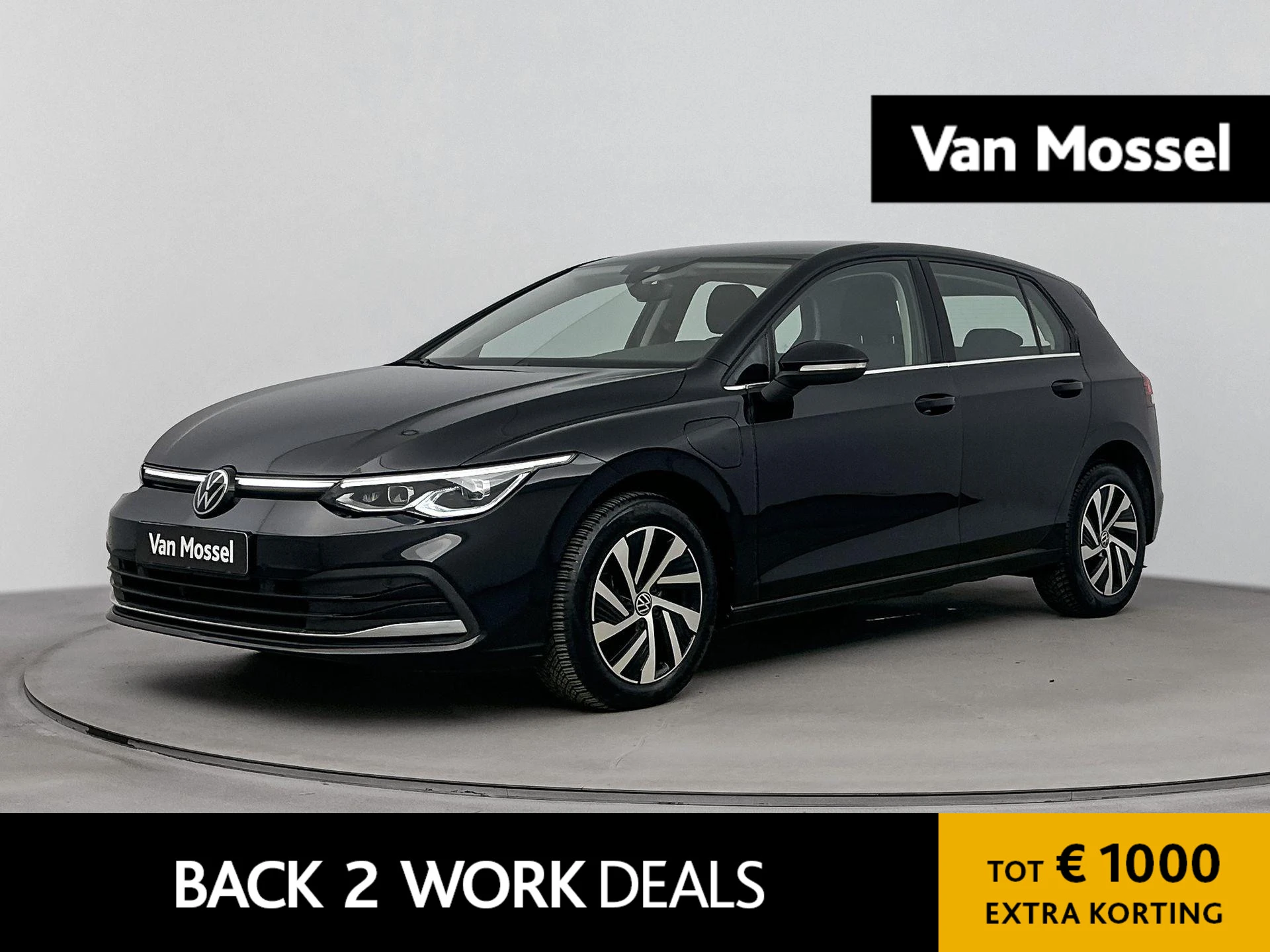 Volkswagen-Golf-image-0