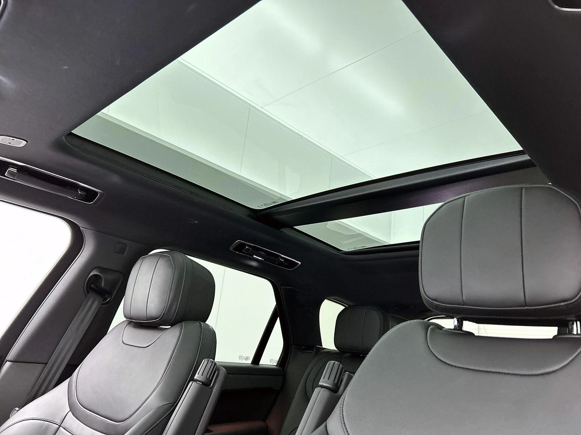 Land Rover-Range Rover Sport-image-34