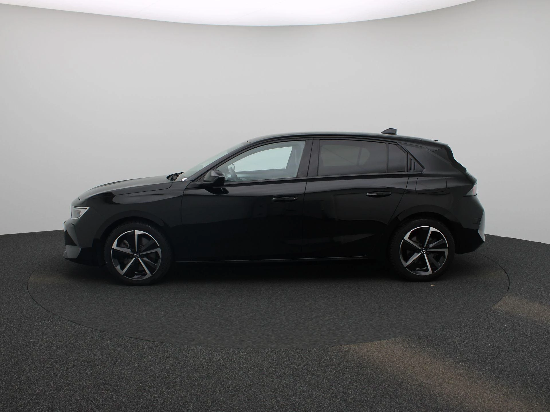 Opel-Astra-image-3
