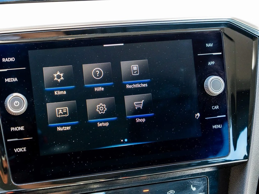 Volkswagen-Passat-image-15