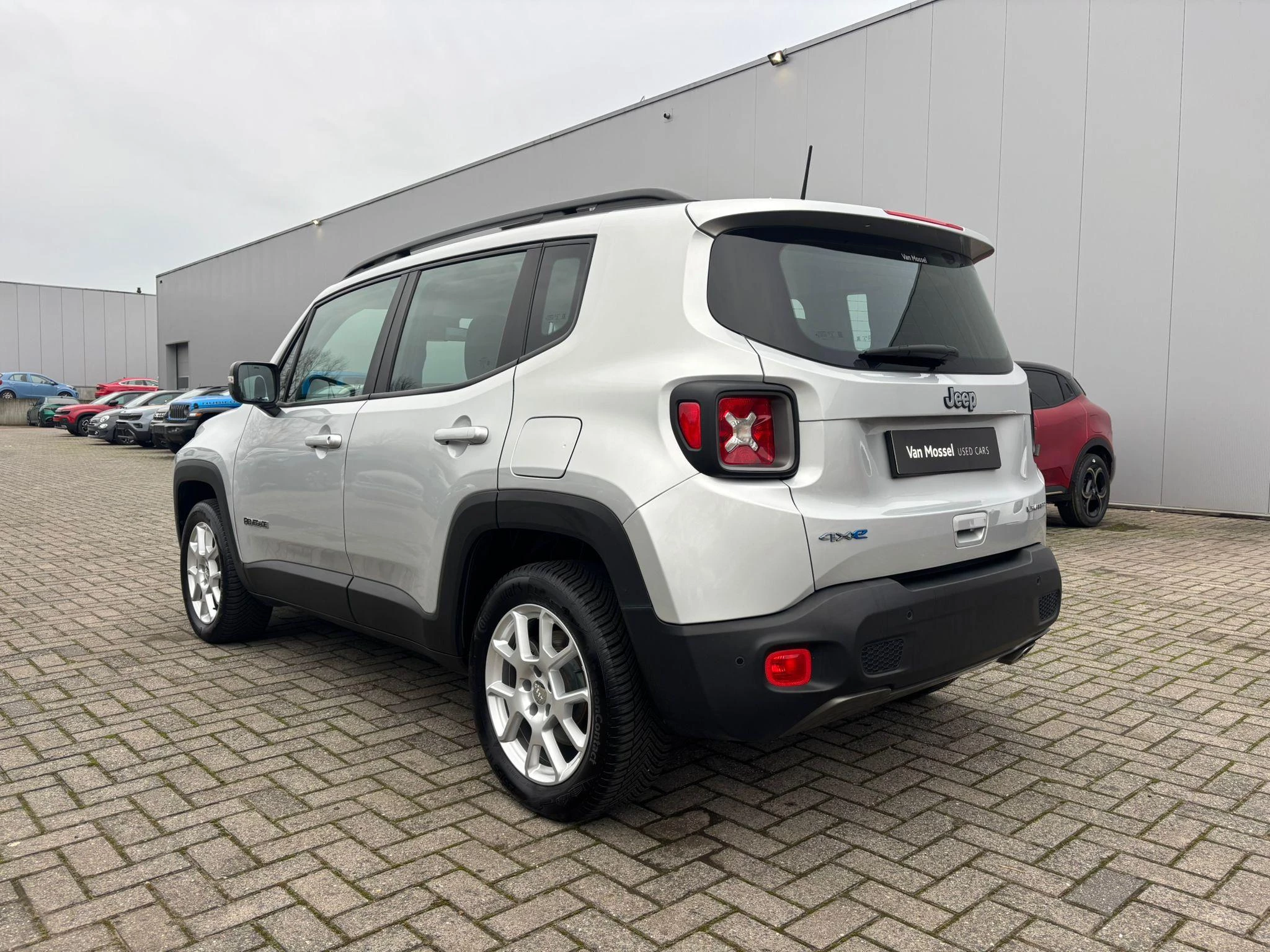 Jeep-Renegade-image-5