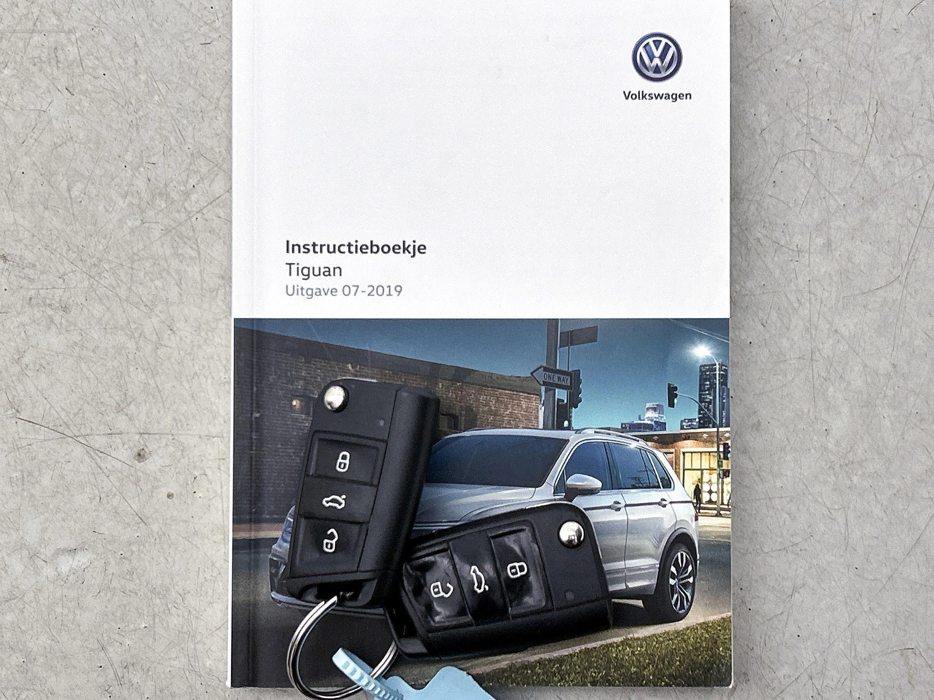 Volkswagen-Tiguan-image-43