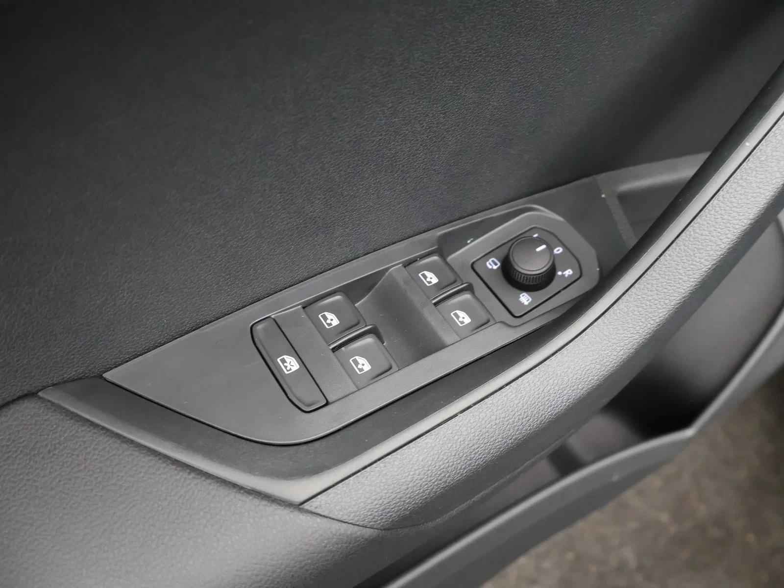 Škoda Karoq Karoq Family 1.5 TSI 110kW (150pk) DSG7 / DEMO