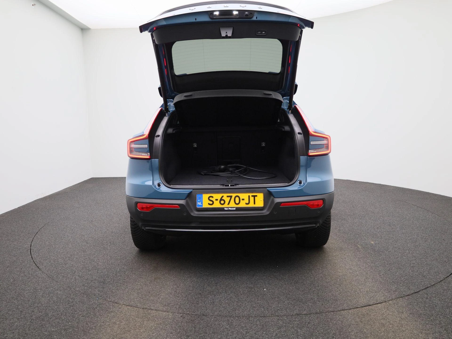 Volvo-C40-image-10