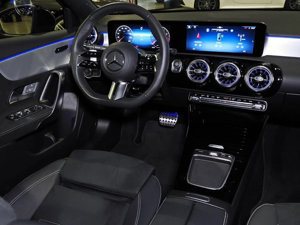Mercedes-Benz-A-Klasse 200-image-10