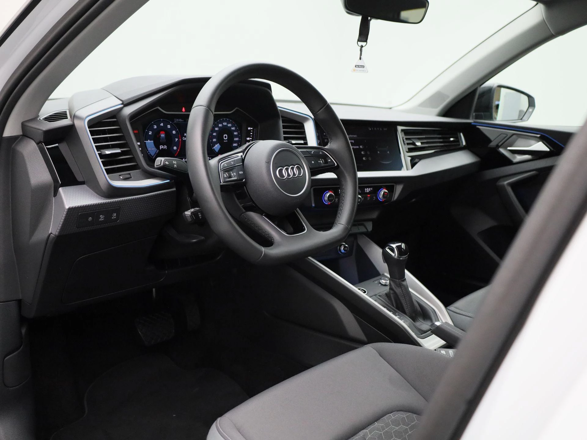 Audi-A1 Sportback-image-34