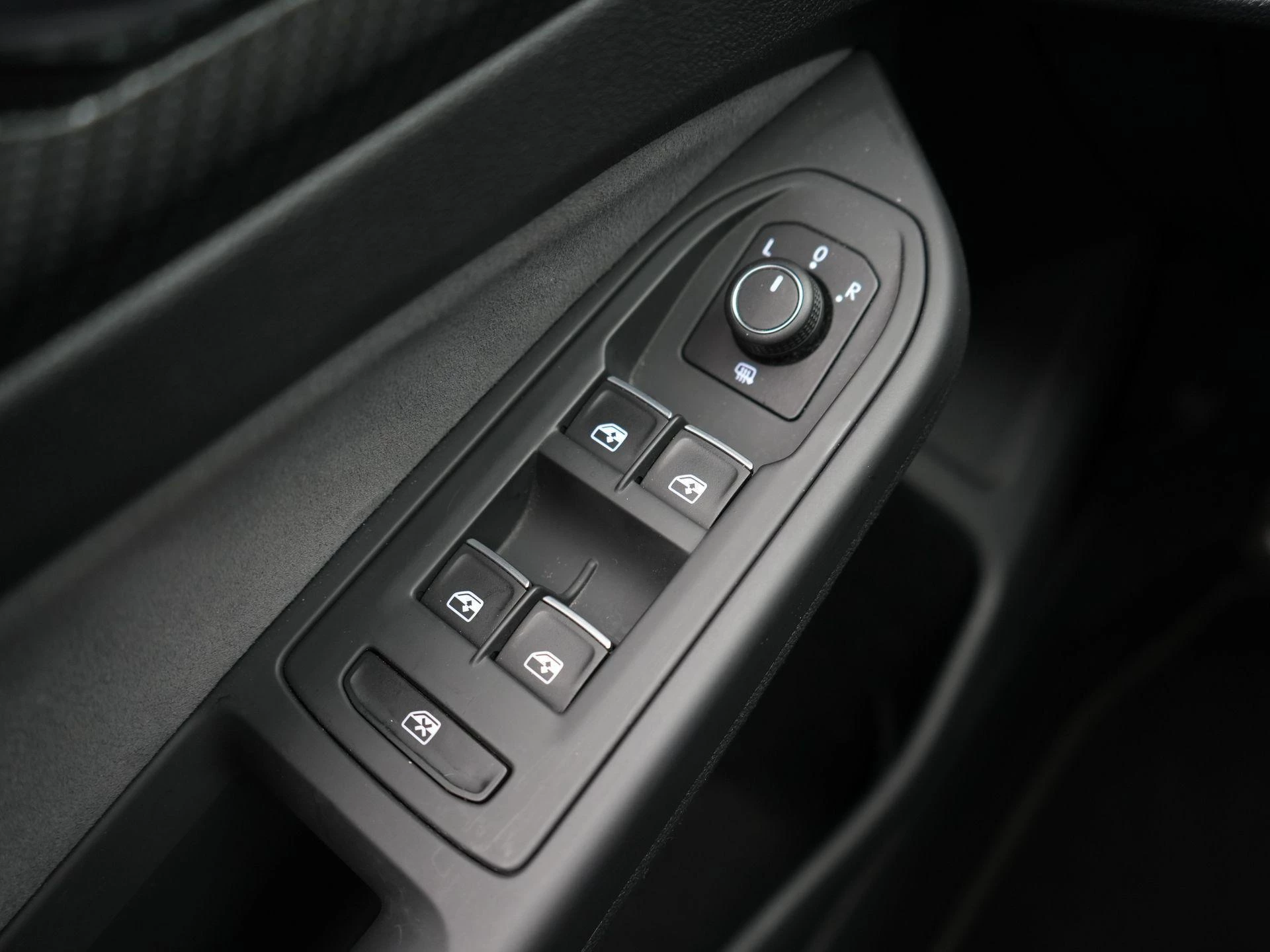 Volkswagen-Golf-image-39