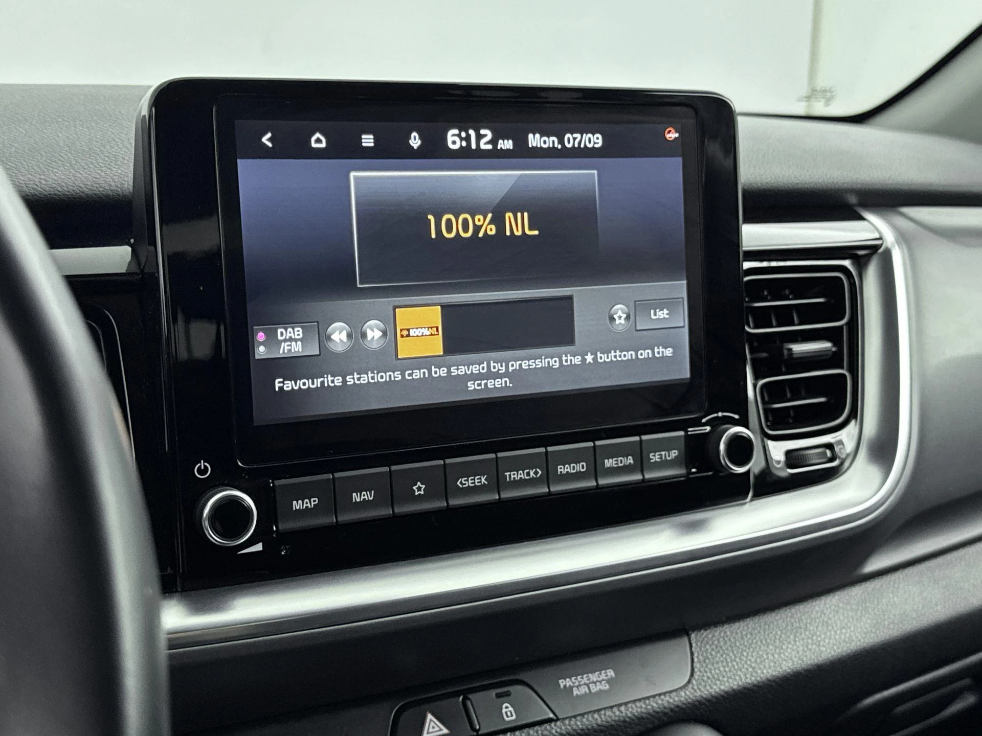 Kia-Stonic-image-6