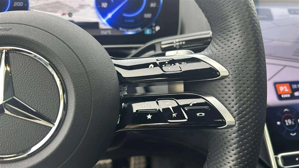 Mercedes-Benz-EQE-image-12