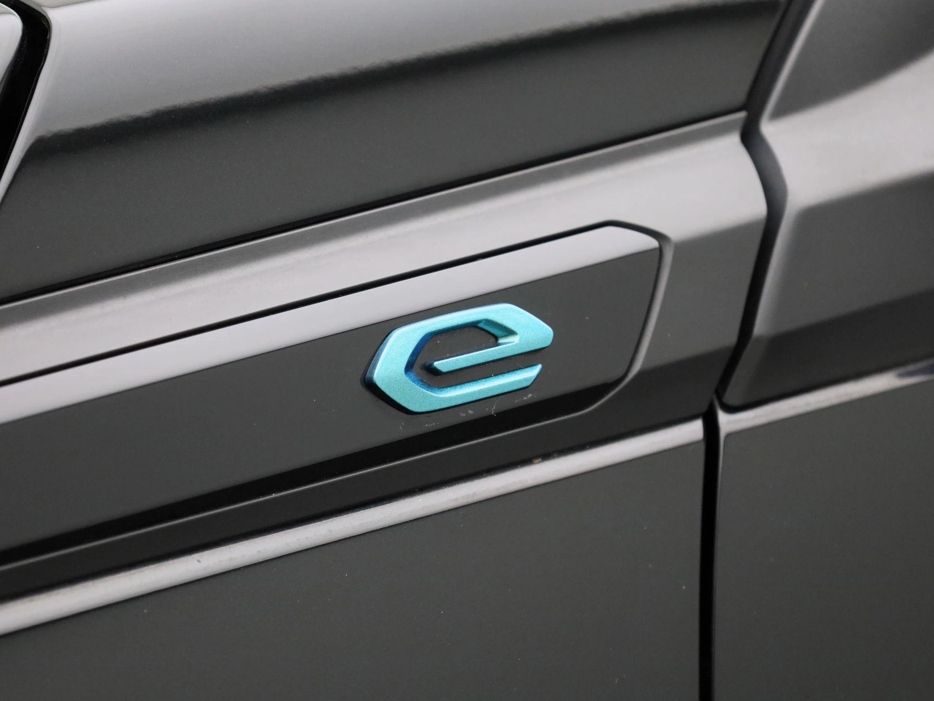 Peugeot e-2008 EV Active 50 kWh