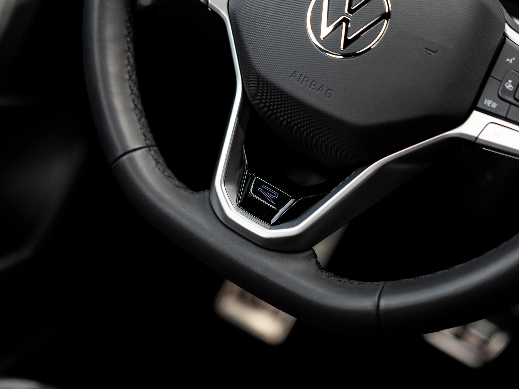 Volkswagen-T-Roc-image-19