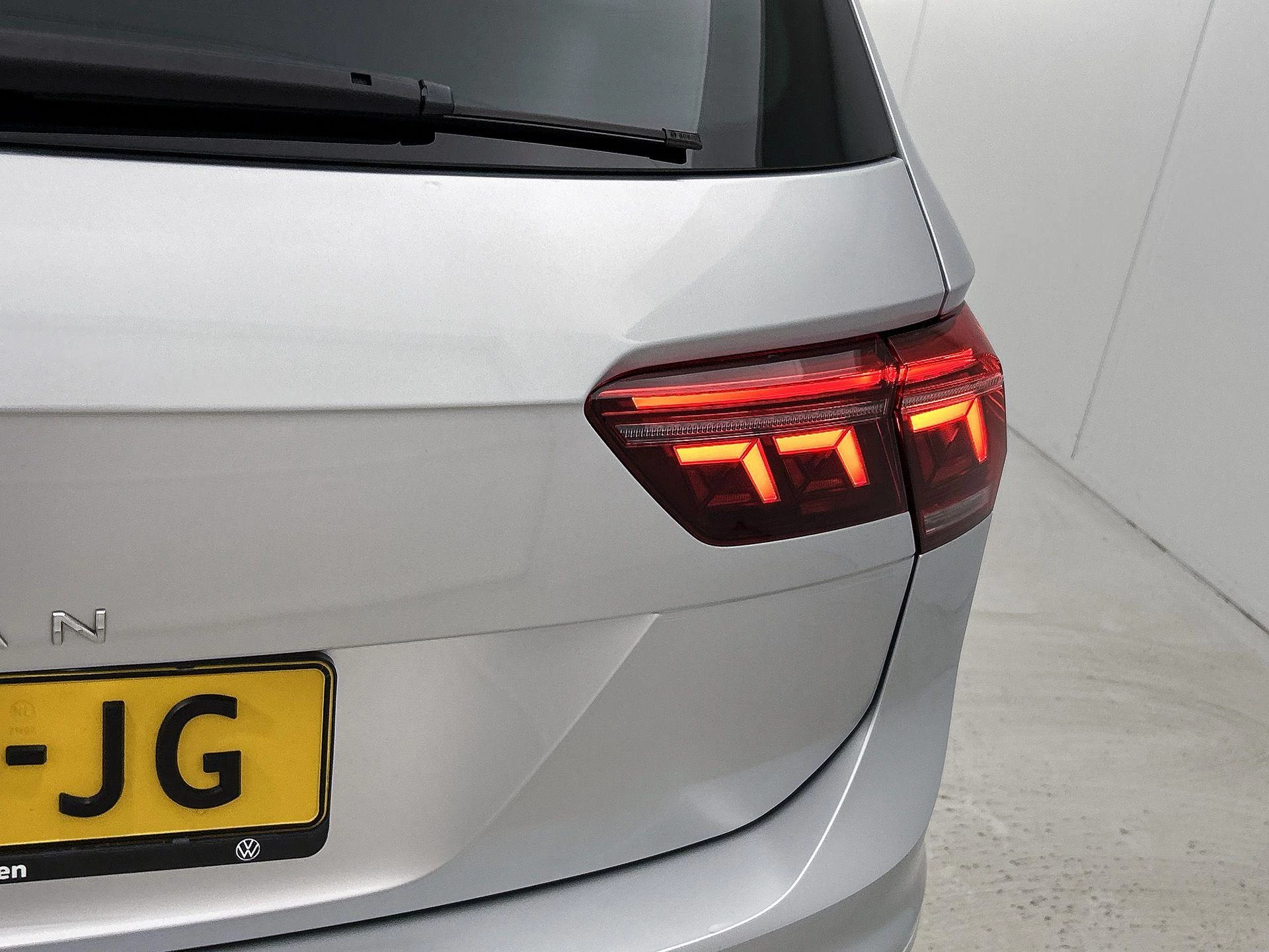 Volkswagen-Tiguan-image-14