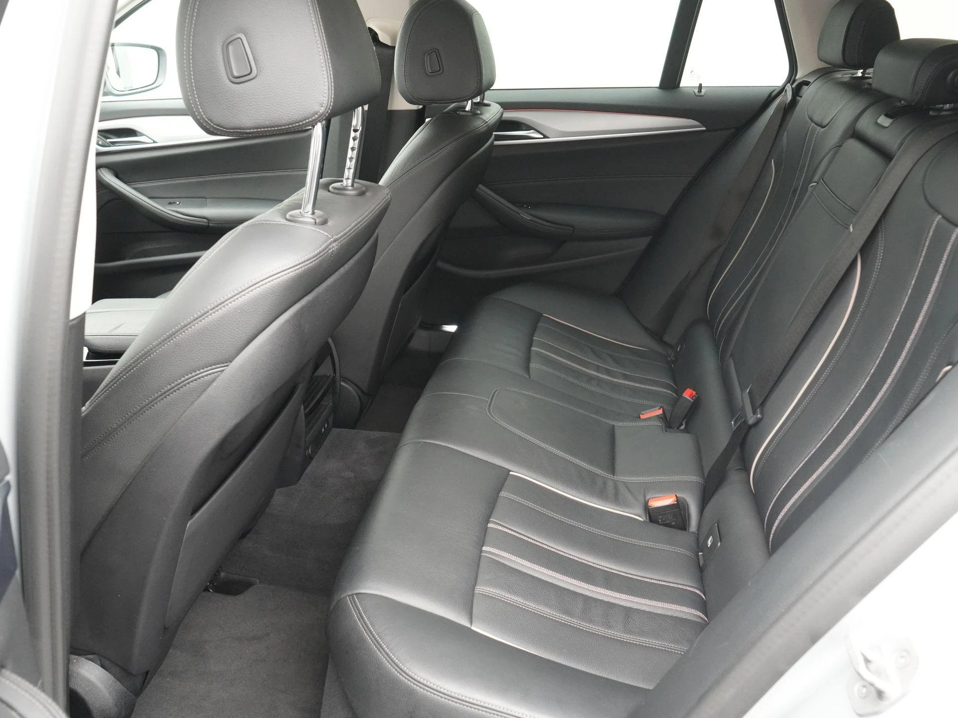 BMW-5 Serie-image-9