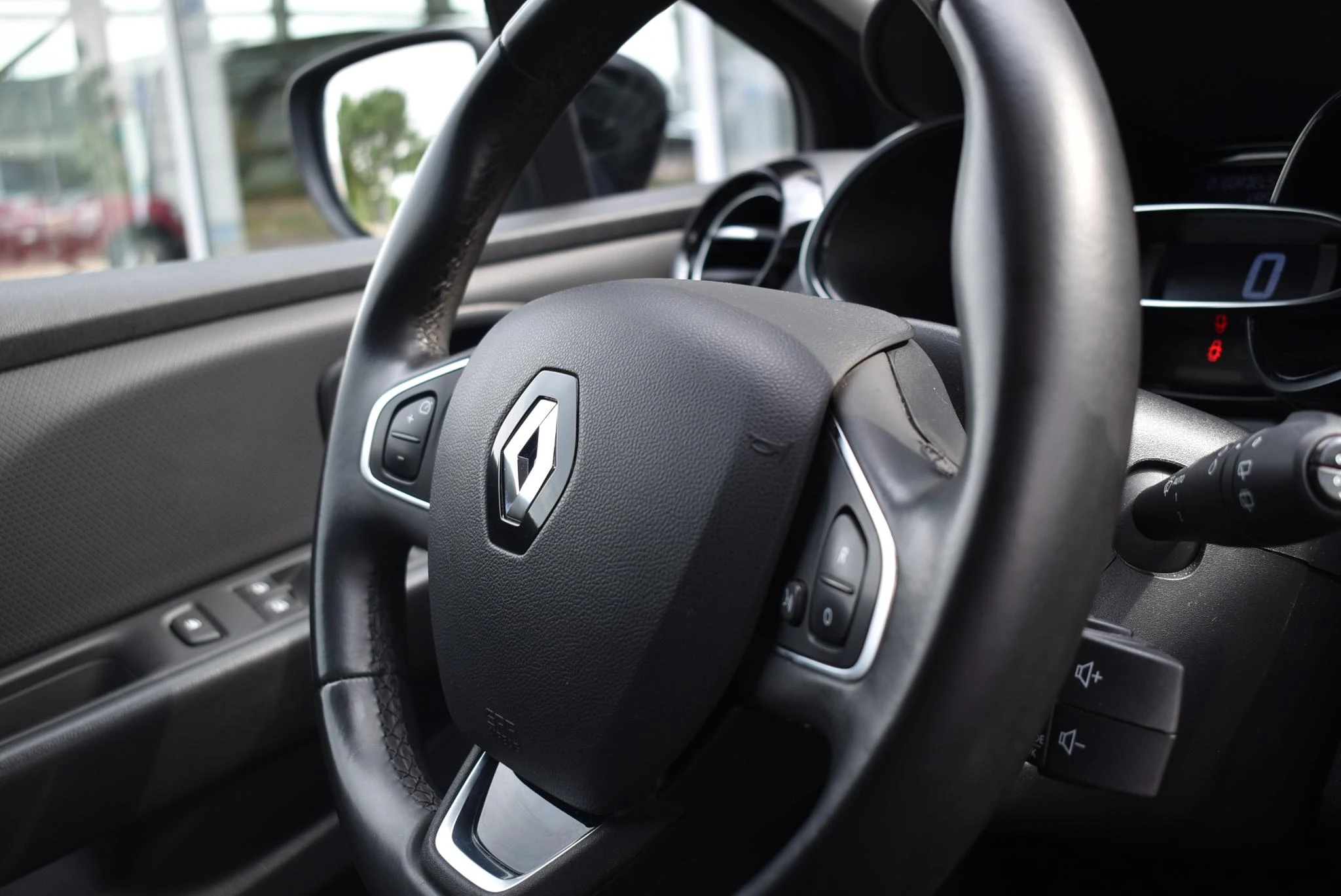 Renault-Clio-image-20