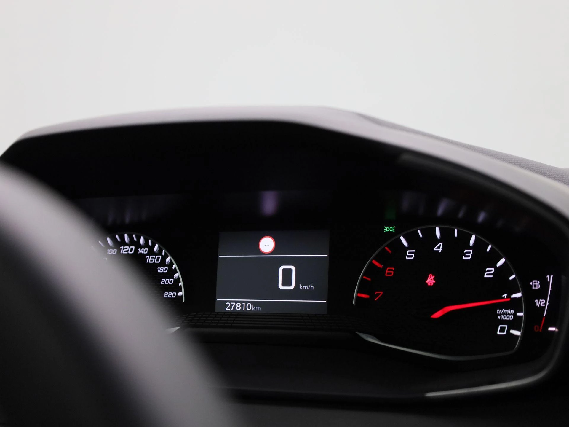 Peugeot-208-image-23