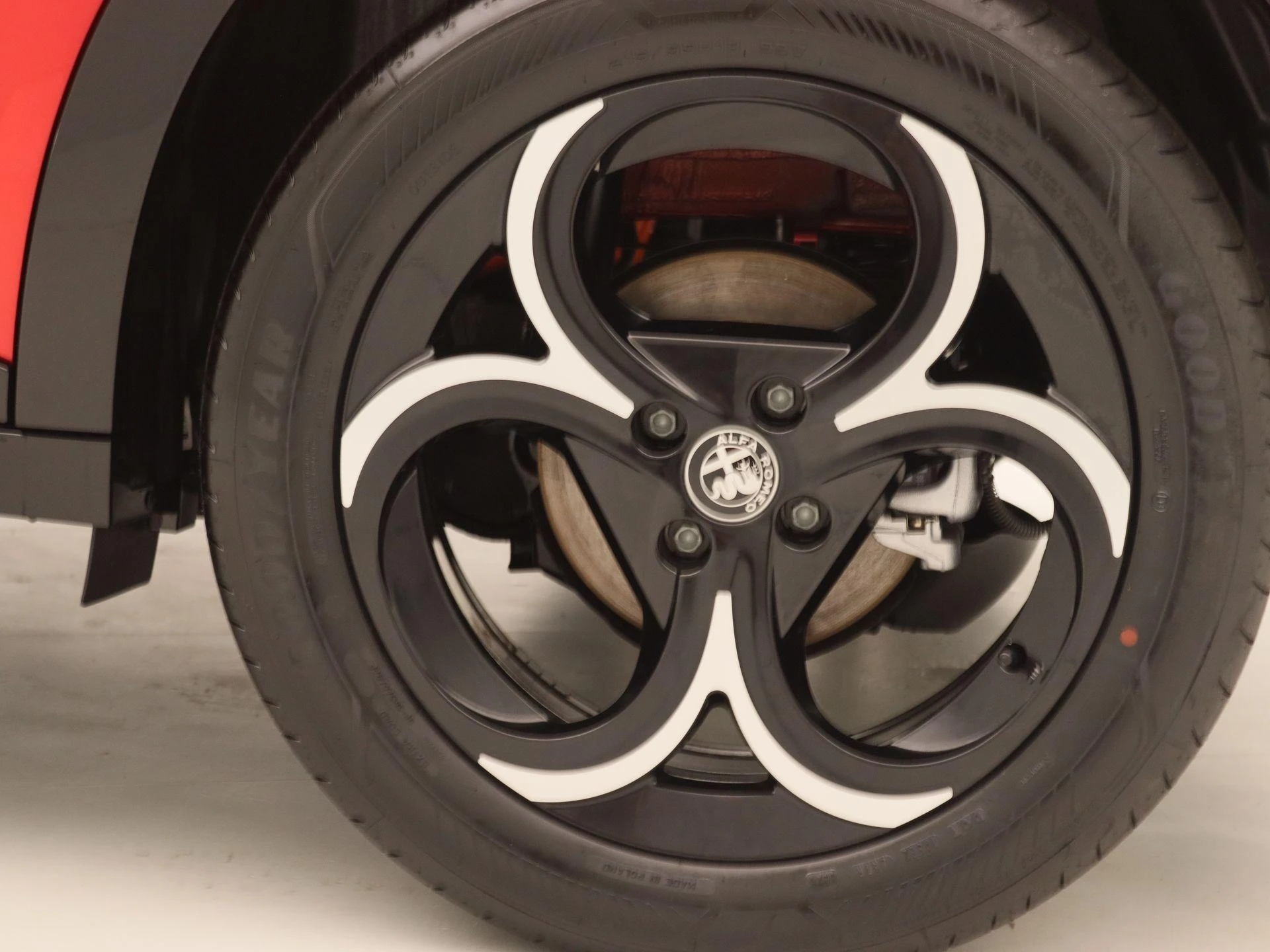 Alfa Romeo Junior Elettrica Ti 54 kWh