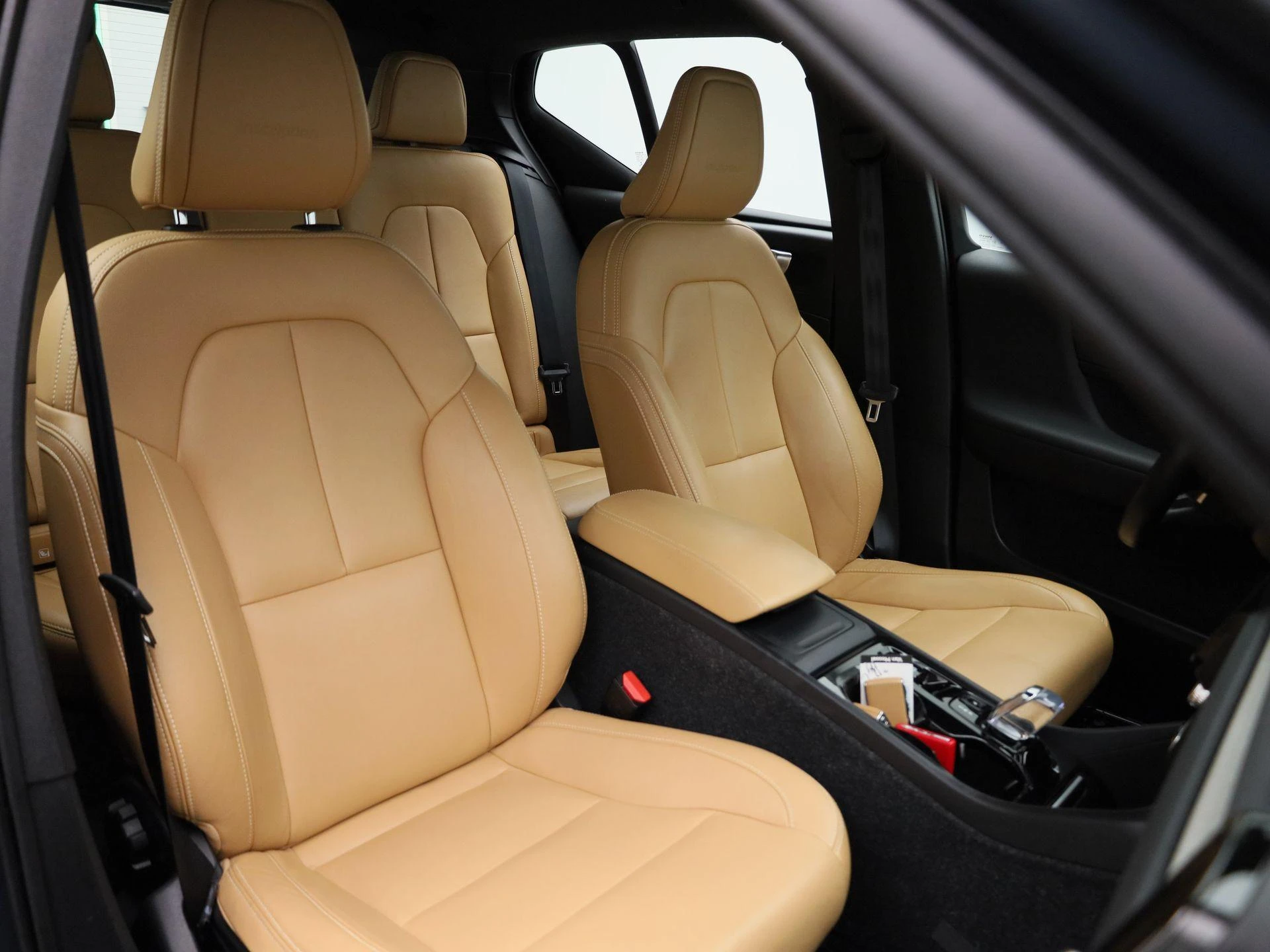Volvo-XC40-image-32