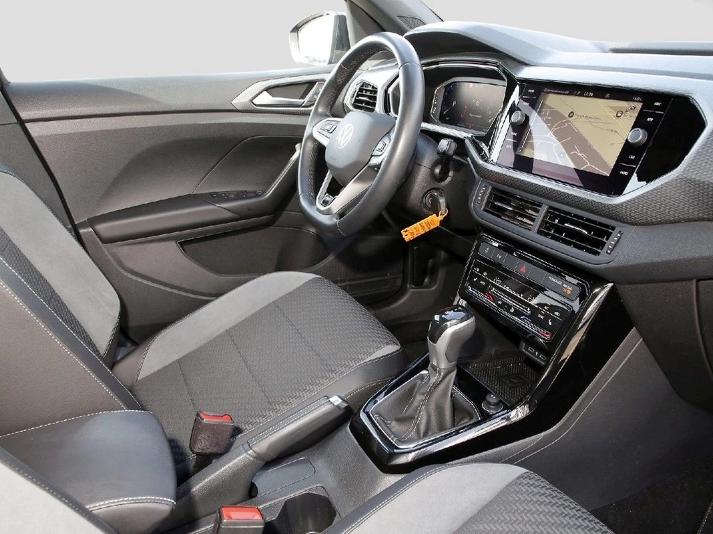 Volkswagen-T-Cross-image-9