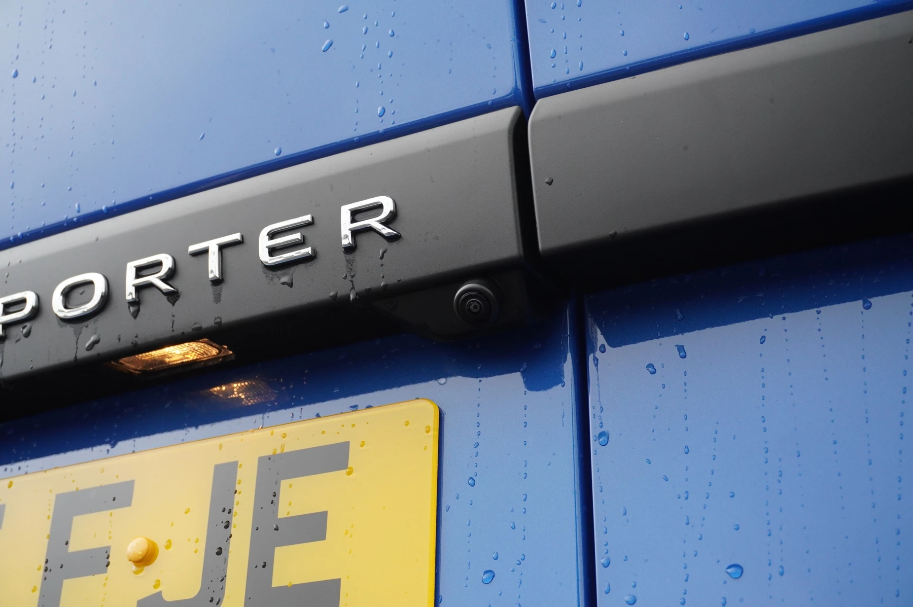 Volkswagen-Transporter-image-42