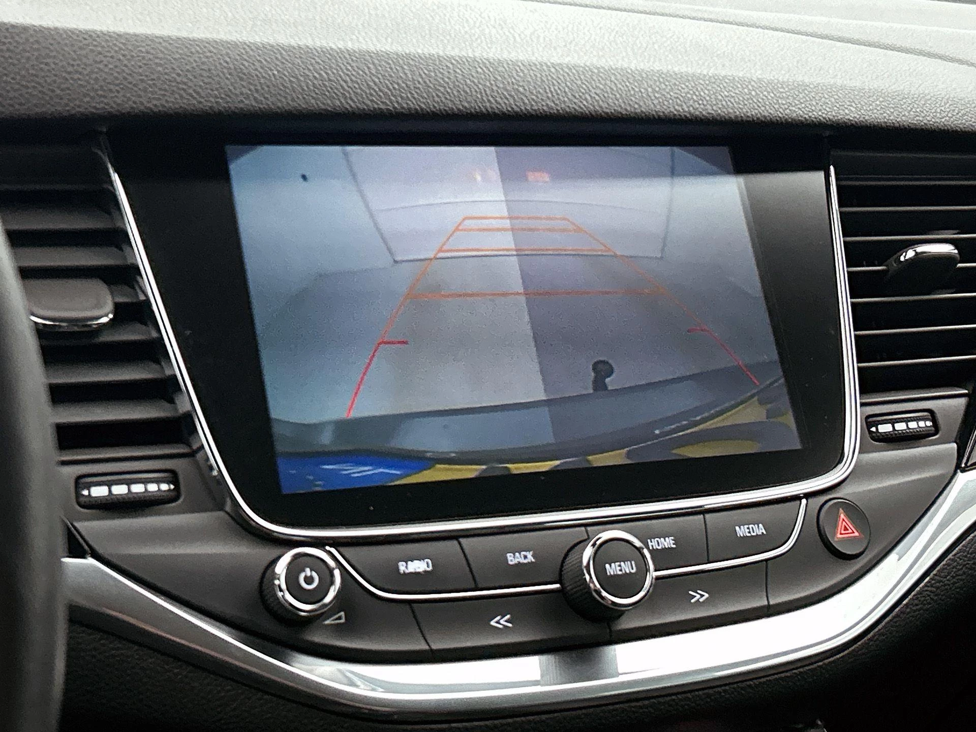 Opel-Astra-image-11